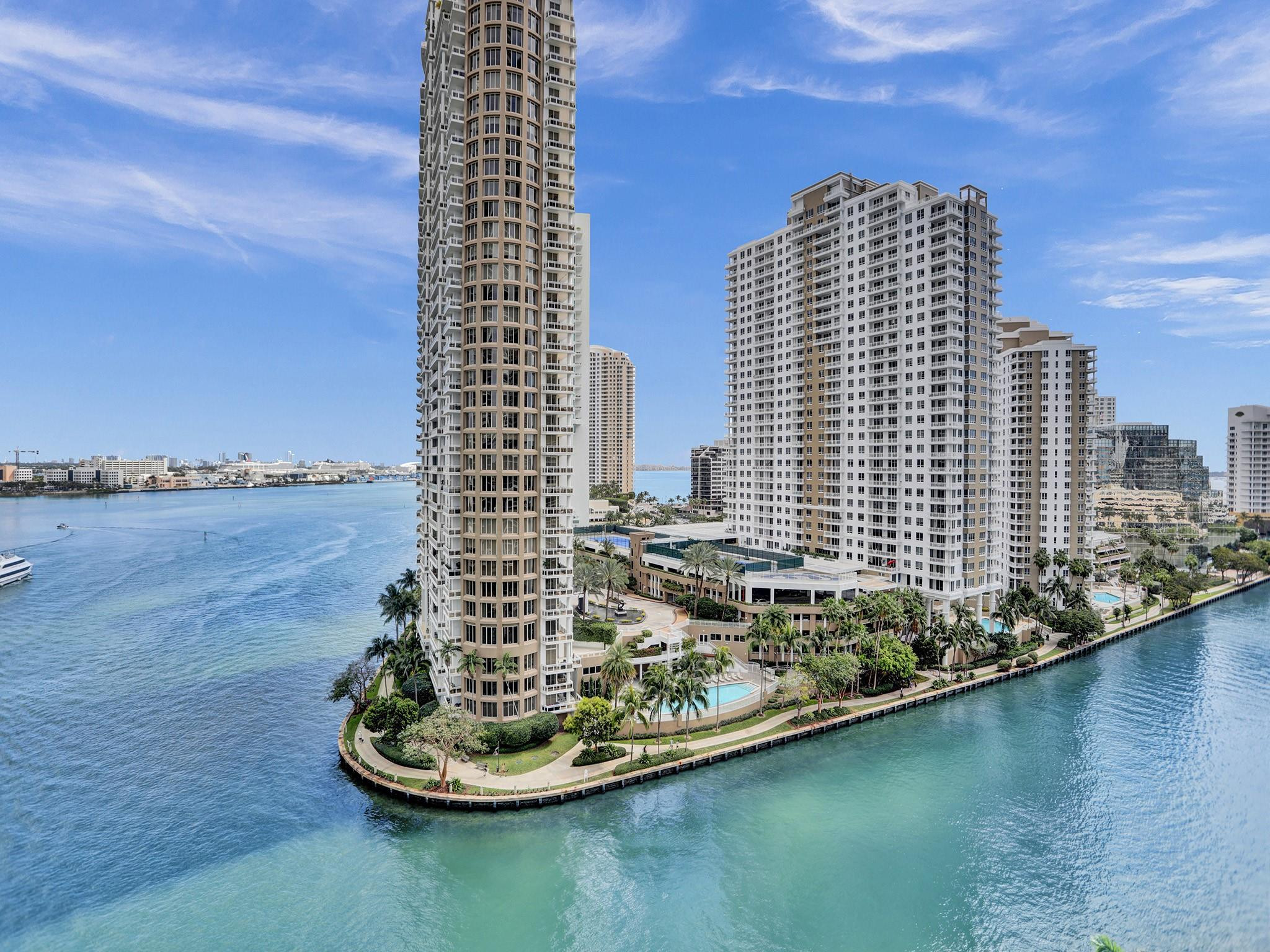 465 Brickell Avenue 1401