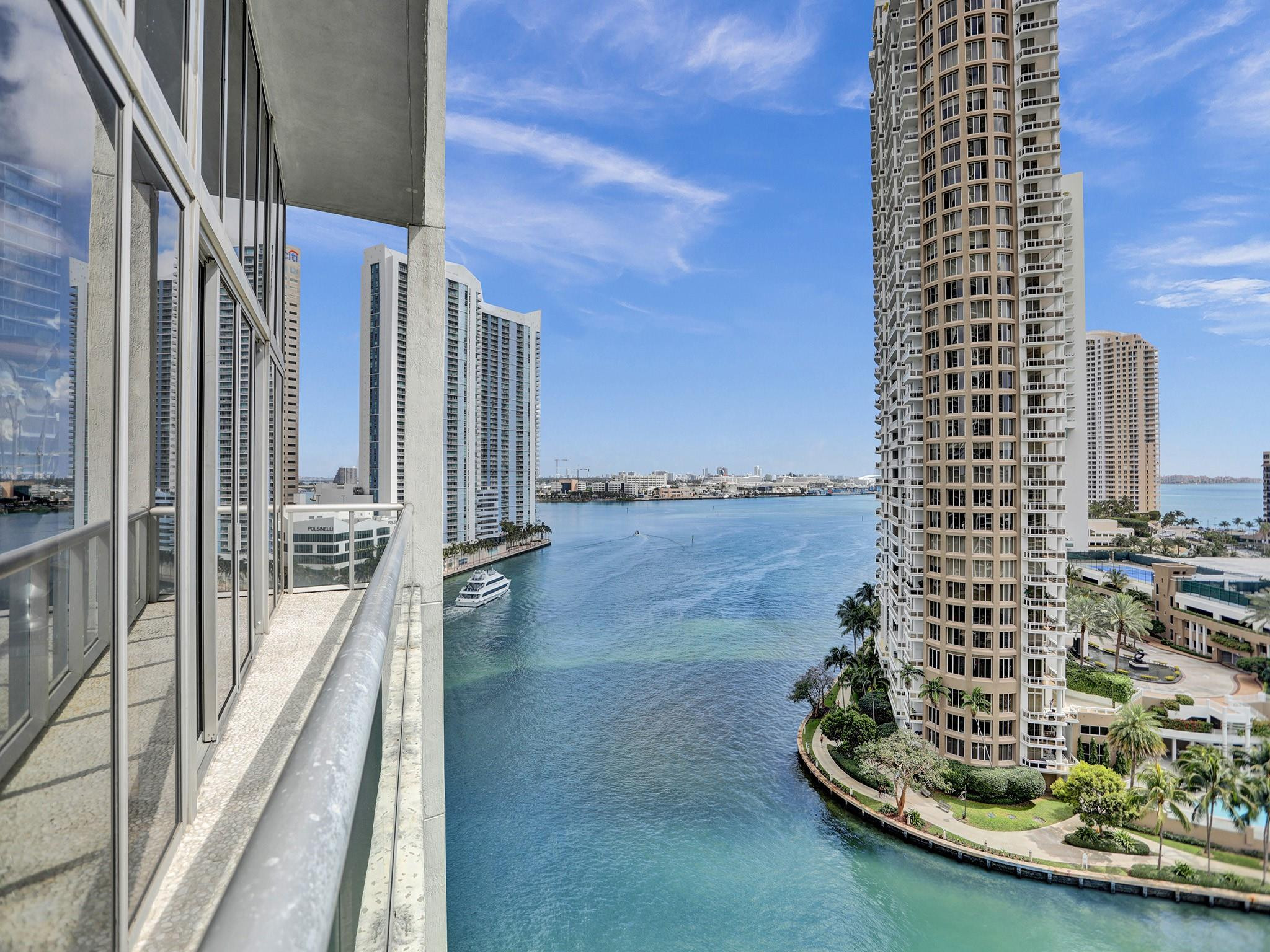 465 Brickell Avenue 1401