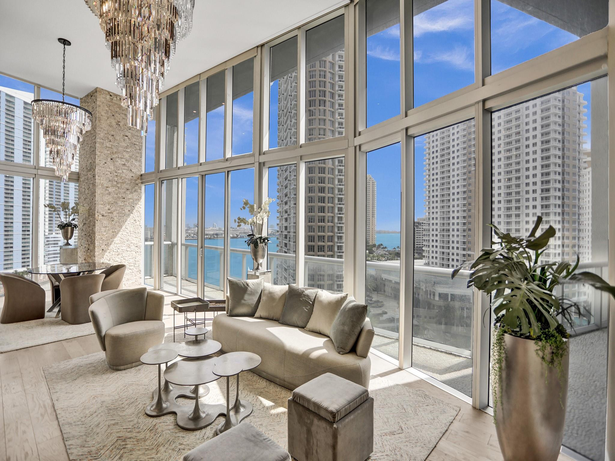 465 Brickell Avenue 1401