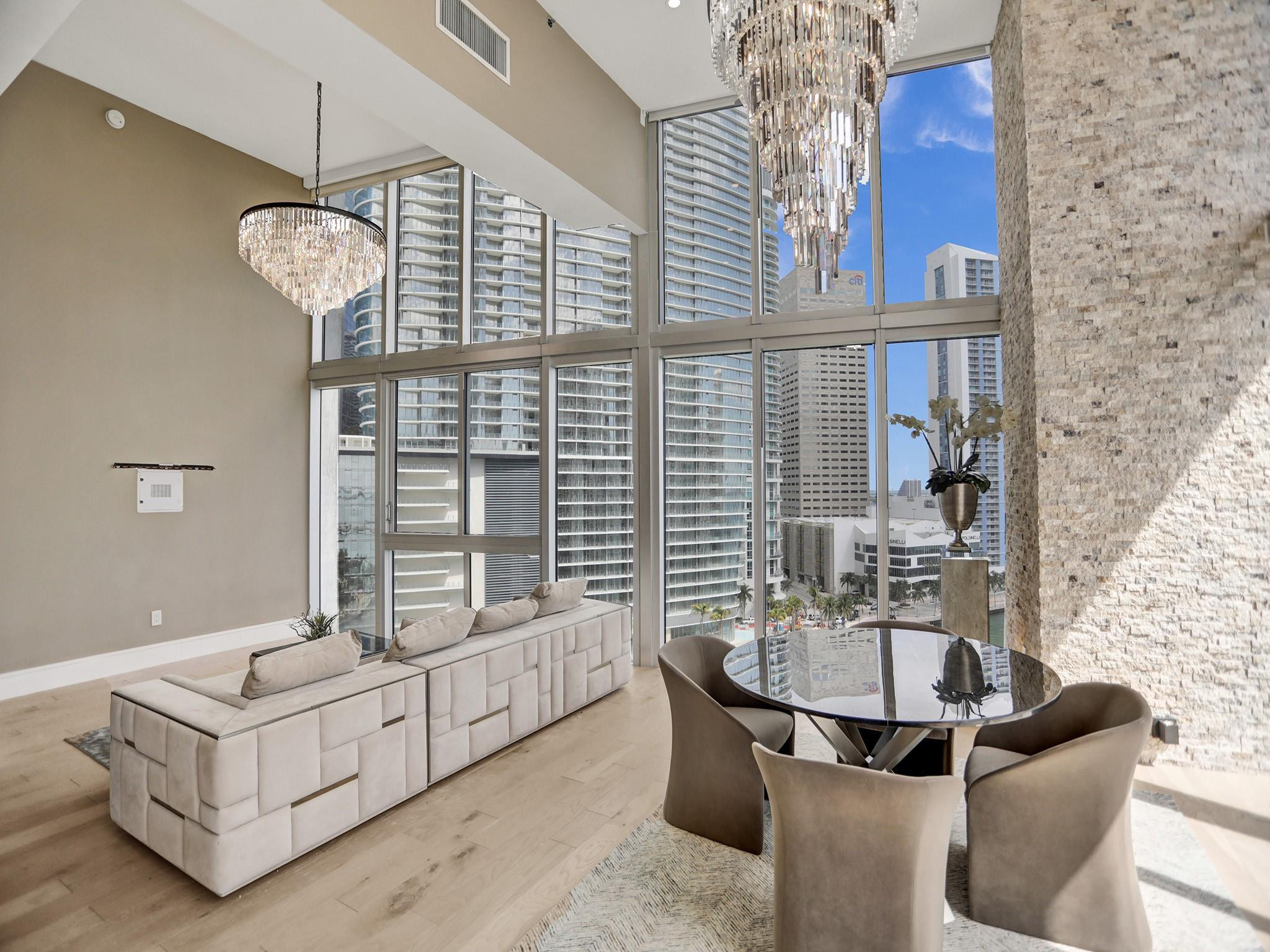 465 Brickell Avenue 1401