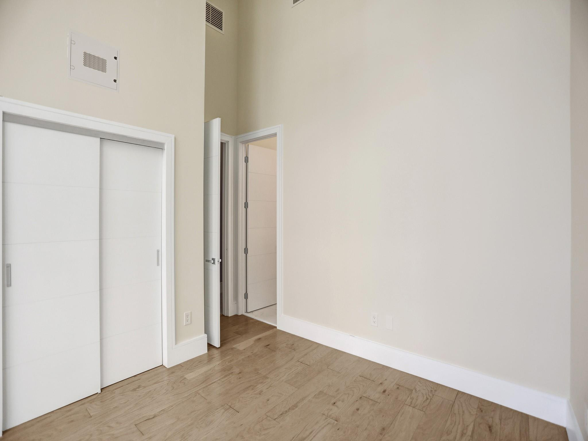 465 Brickell Avenue 1401