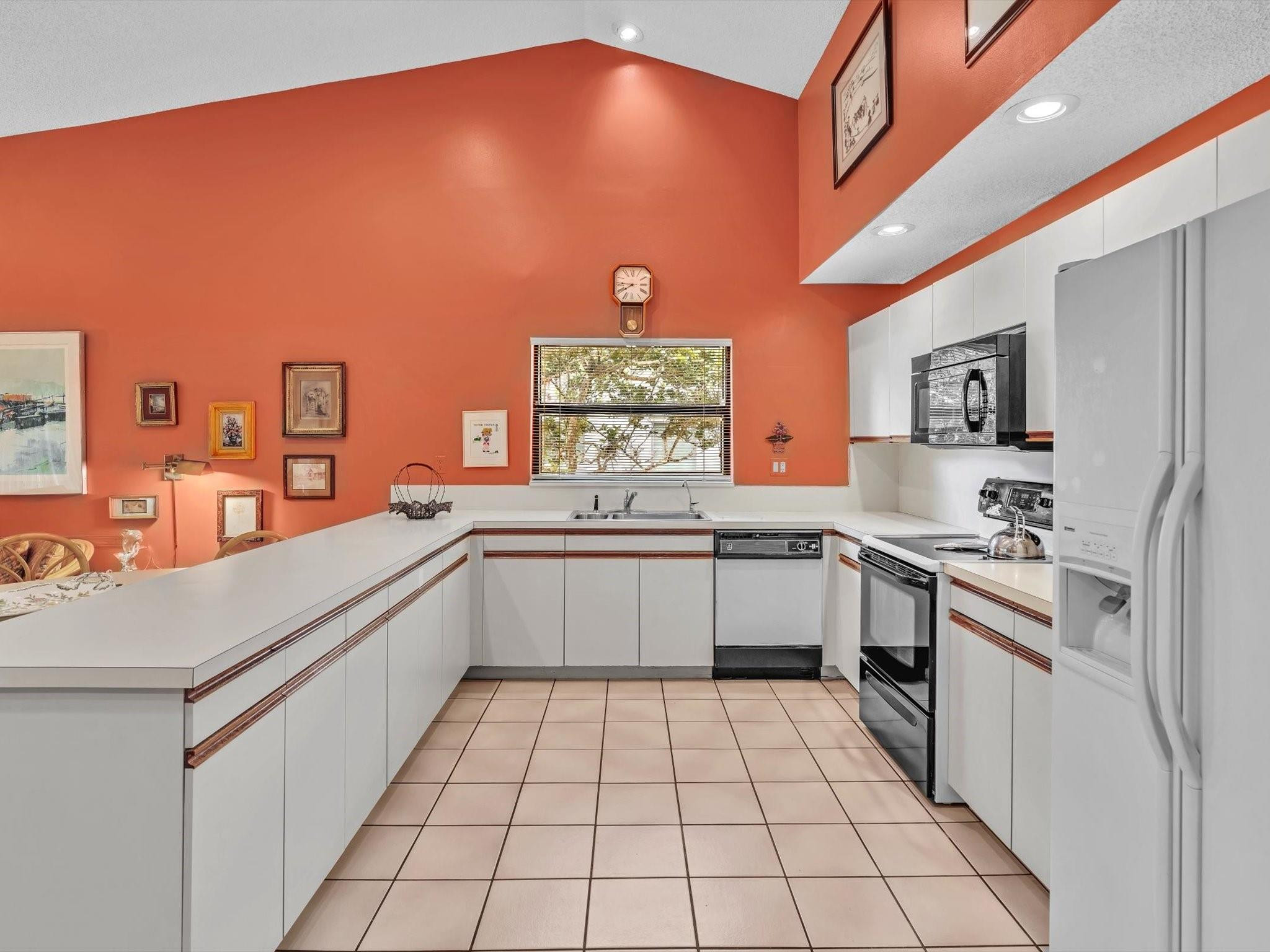 8640 Banyan Court