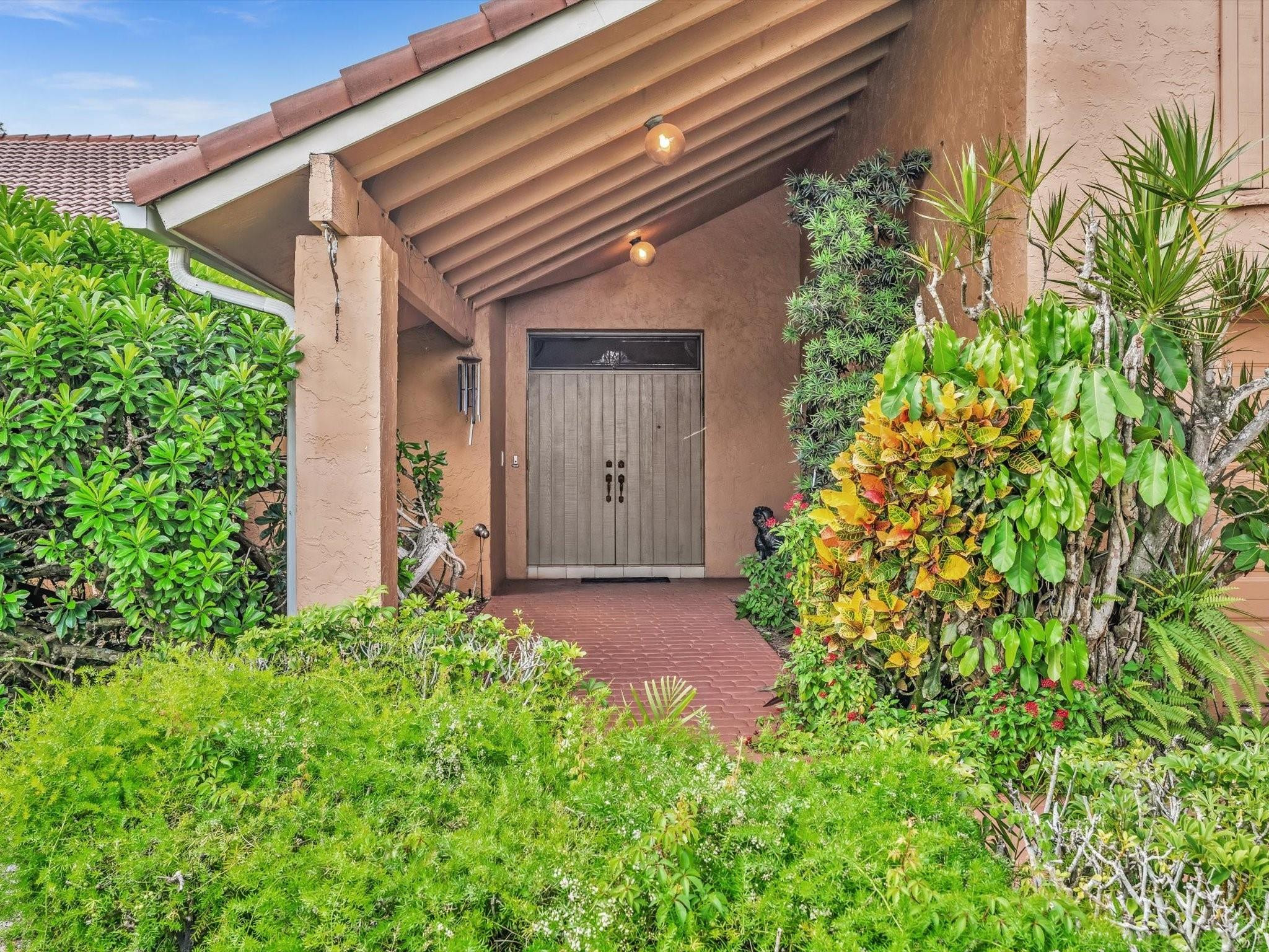 8640 Banyan Court