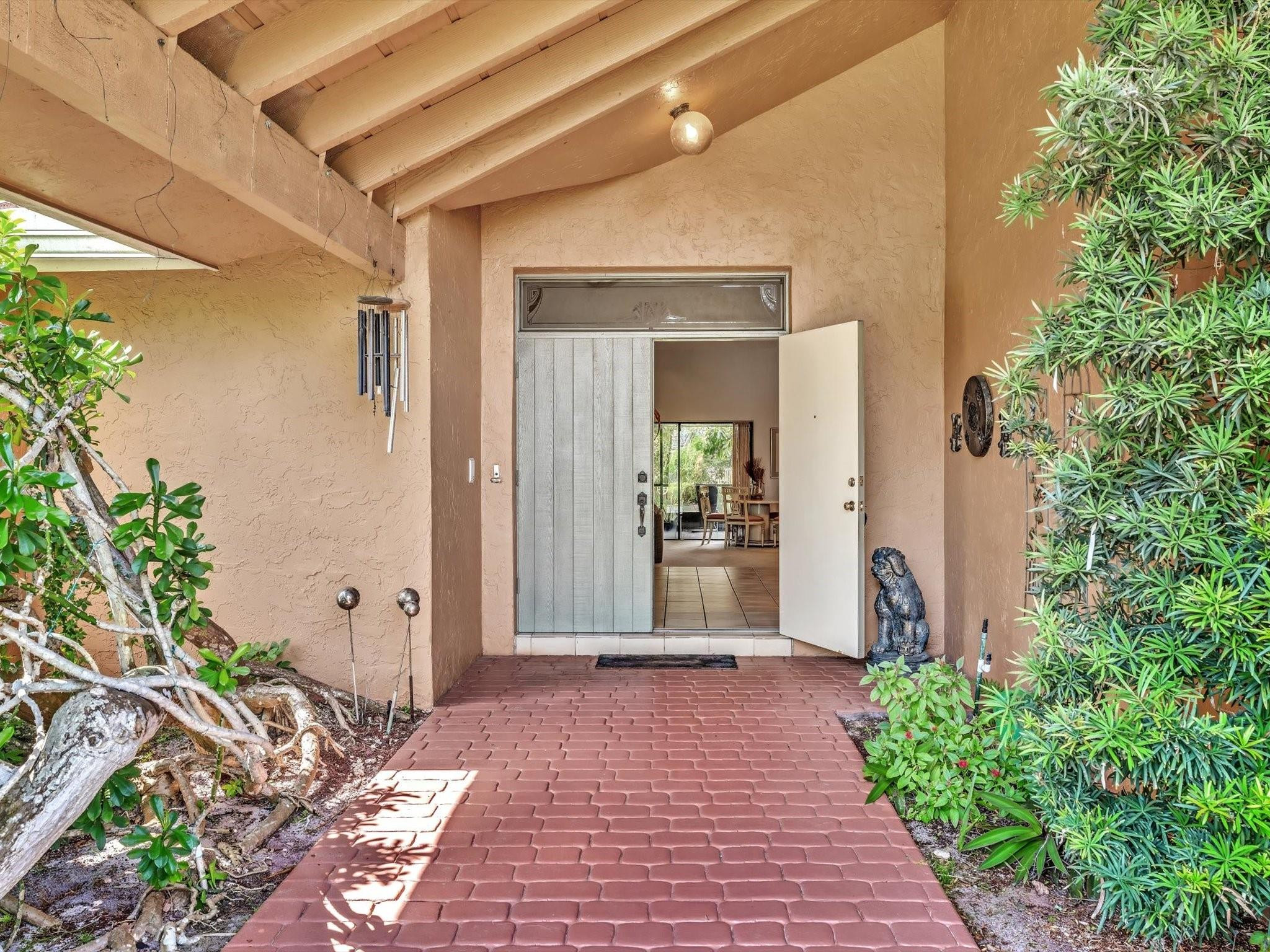 8640 Banyan Court