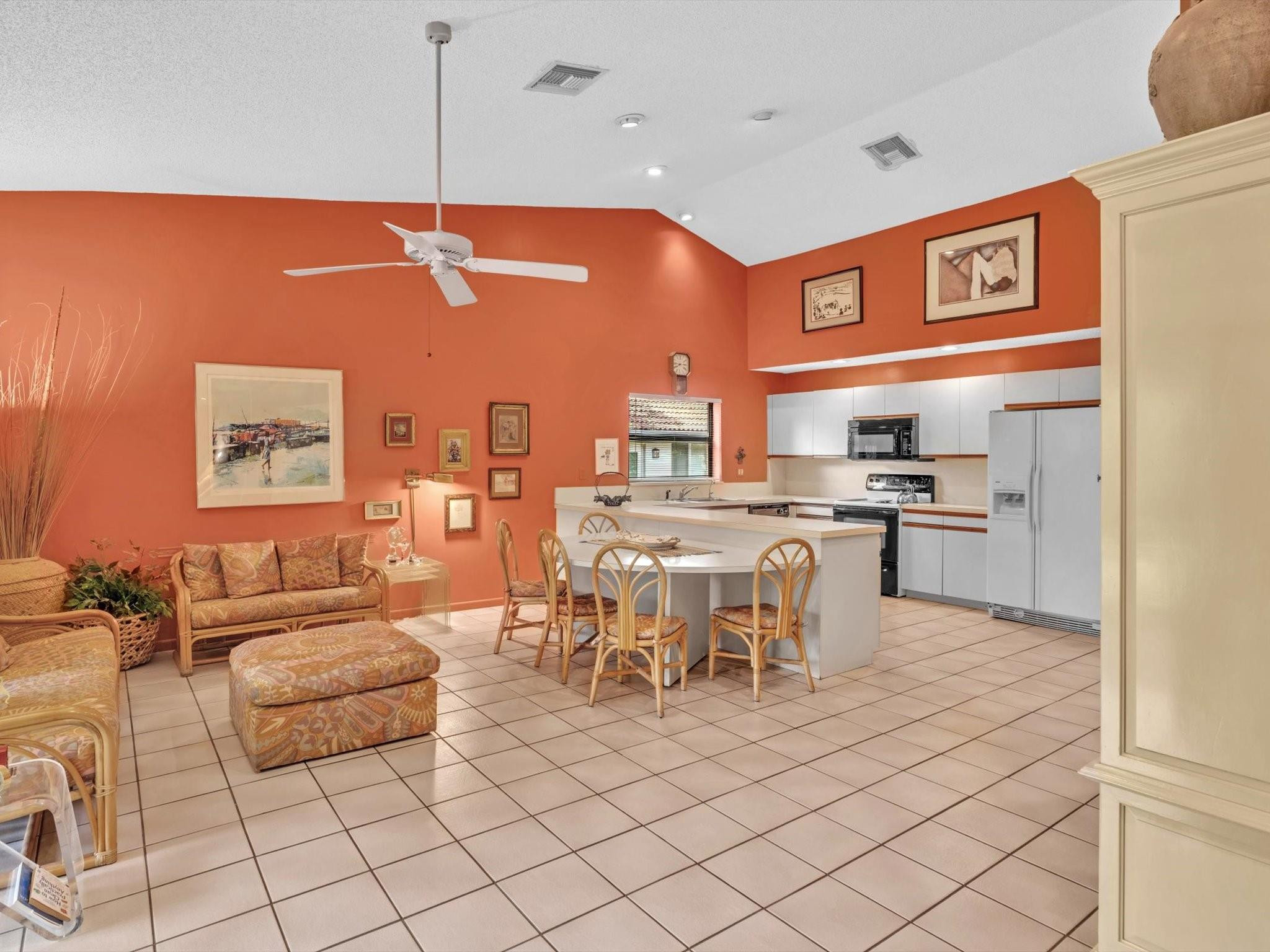 8640 Banyan Court