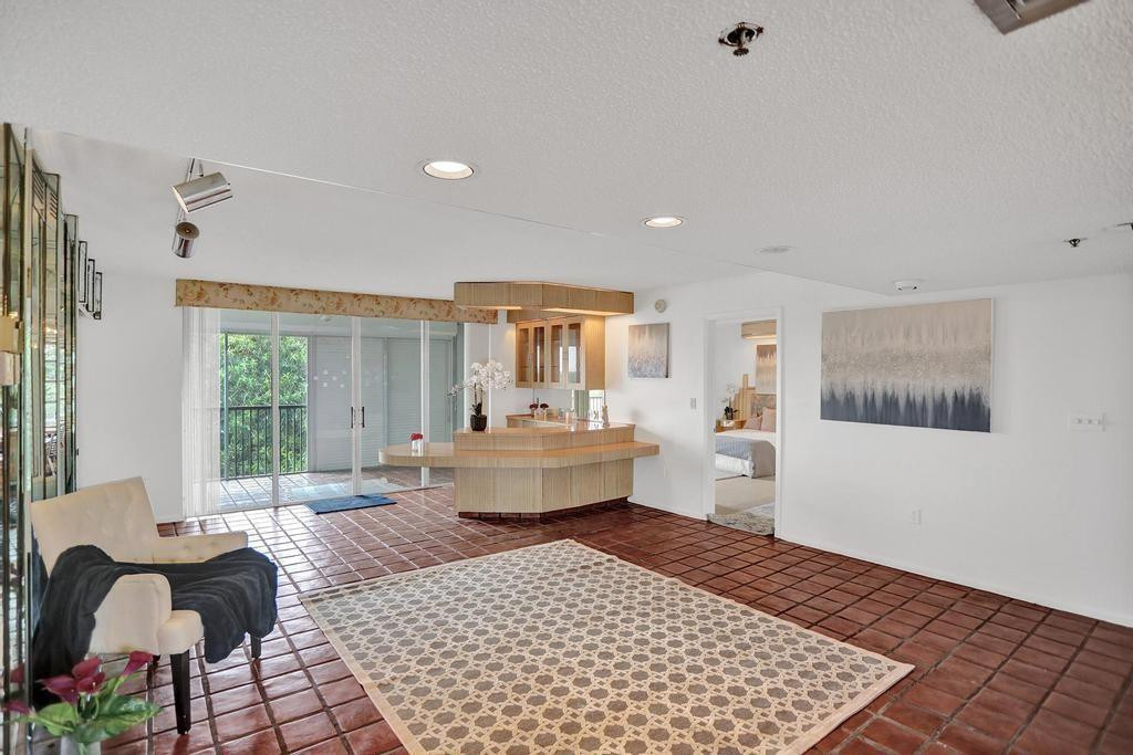 3910 Inverrary Boulevard 501-B