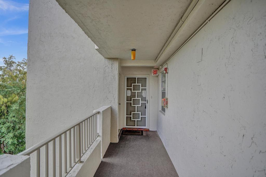 3910 Inverrary Boulevard 501-B