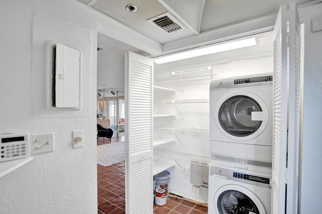 3910 Inverrary Boulevard 501-B