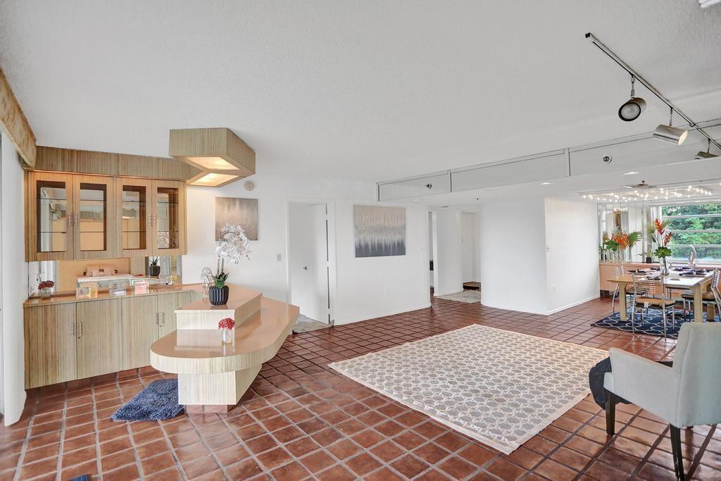3910 Inverrary Boulevard 501-B
