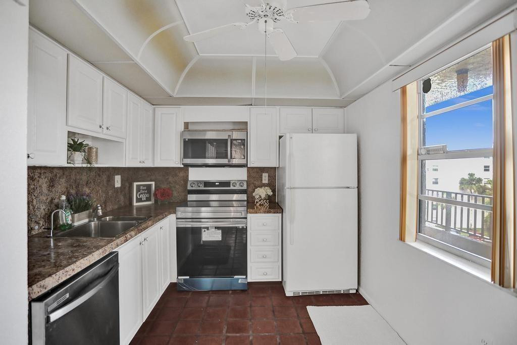 3910 Inverrary Boulevard 501-B