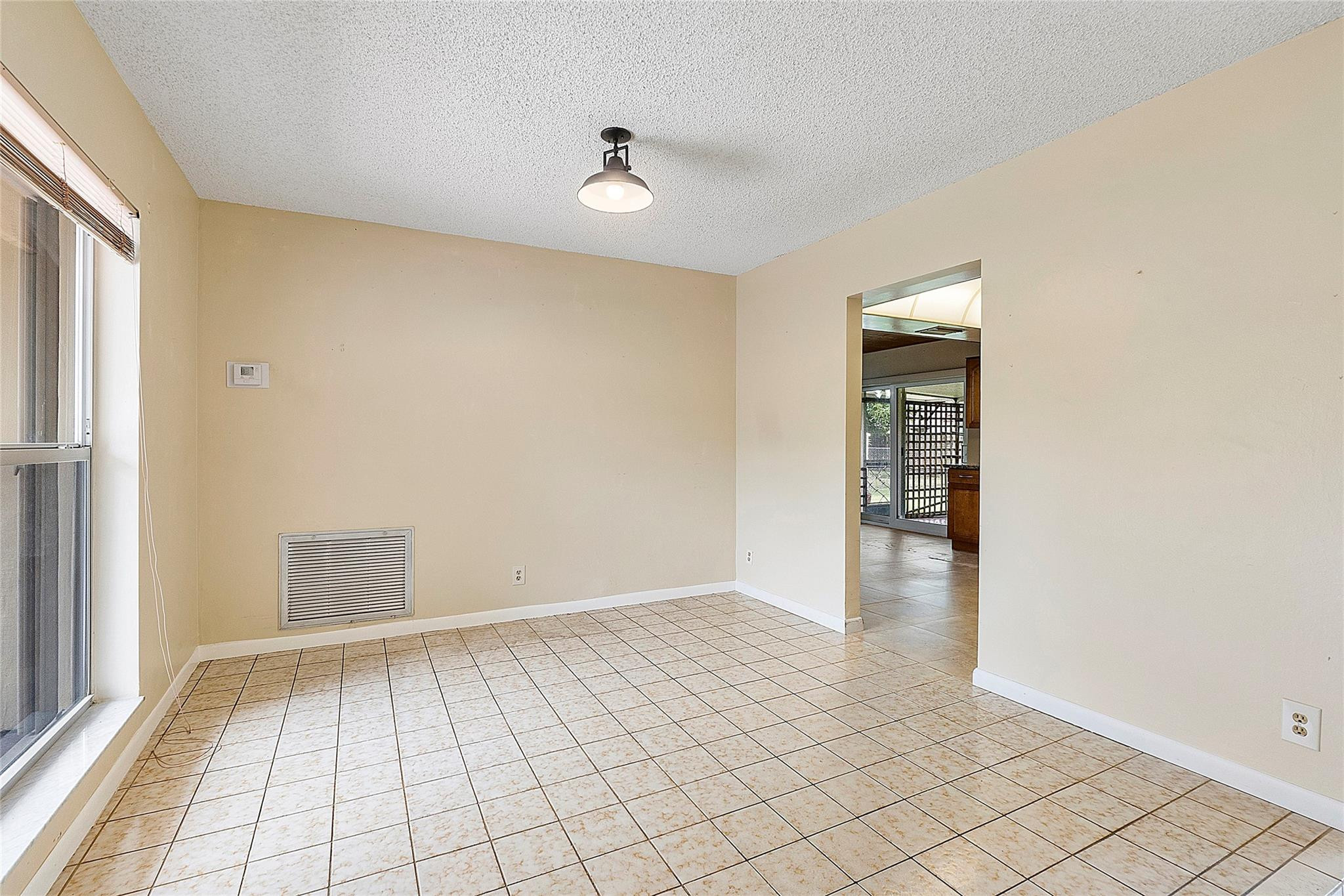 6710 SW 6th Street