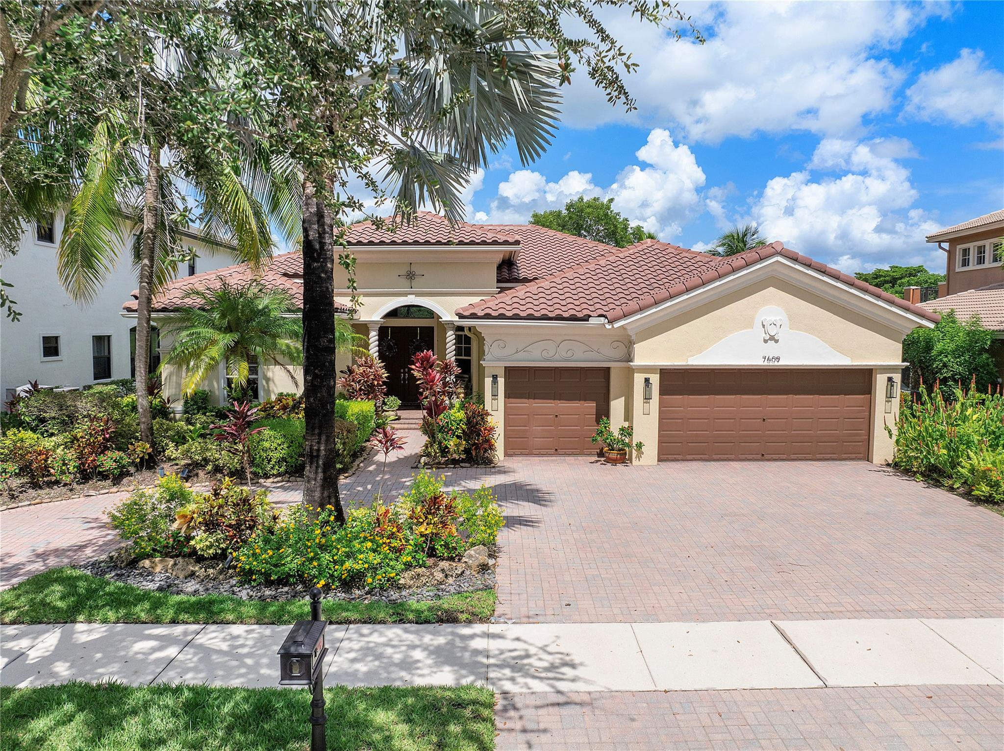 7609 NW 117th Lane