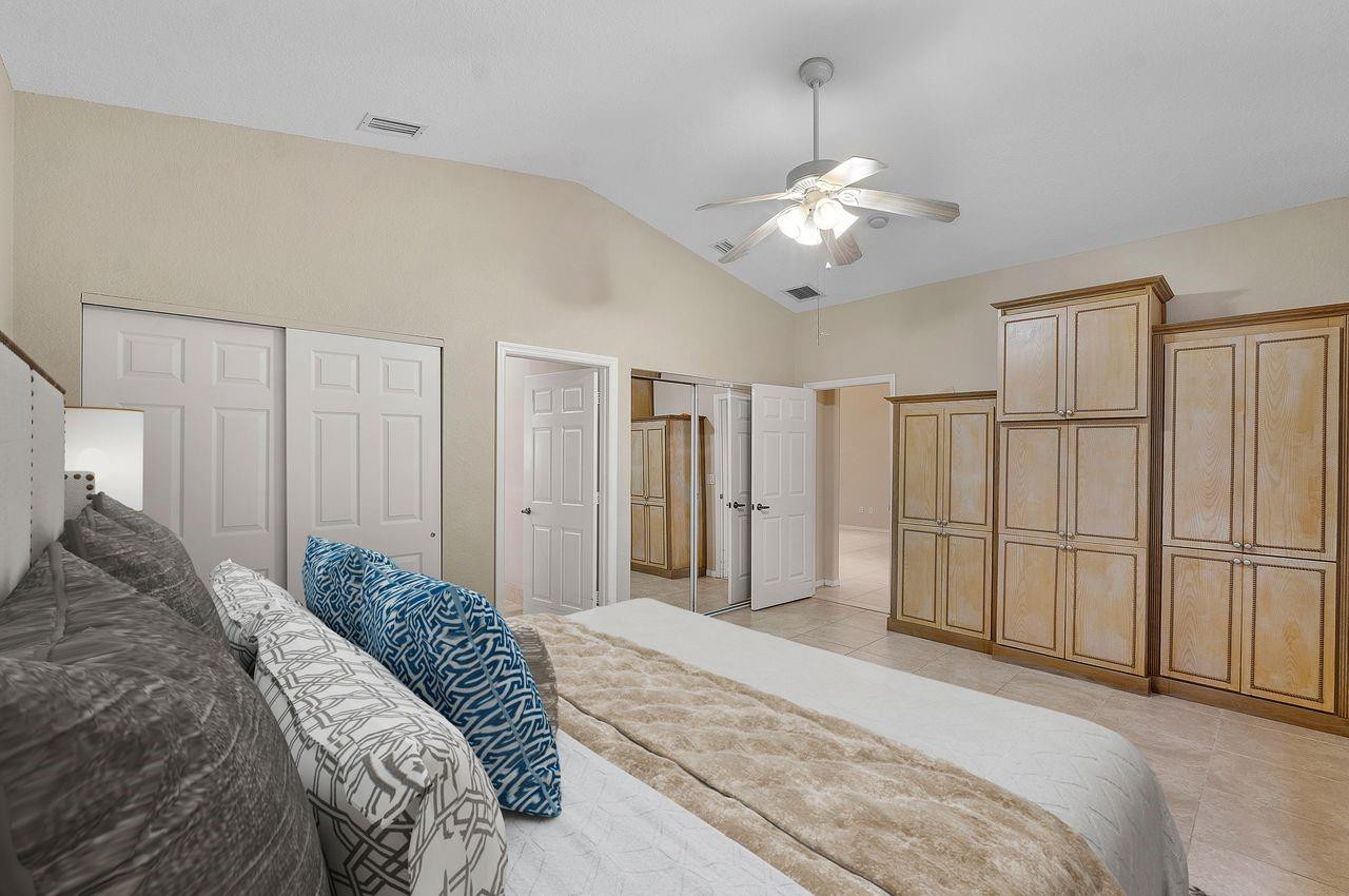 8187 Bellafiore Way