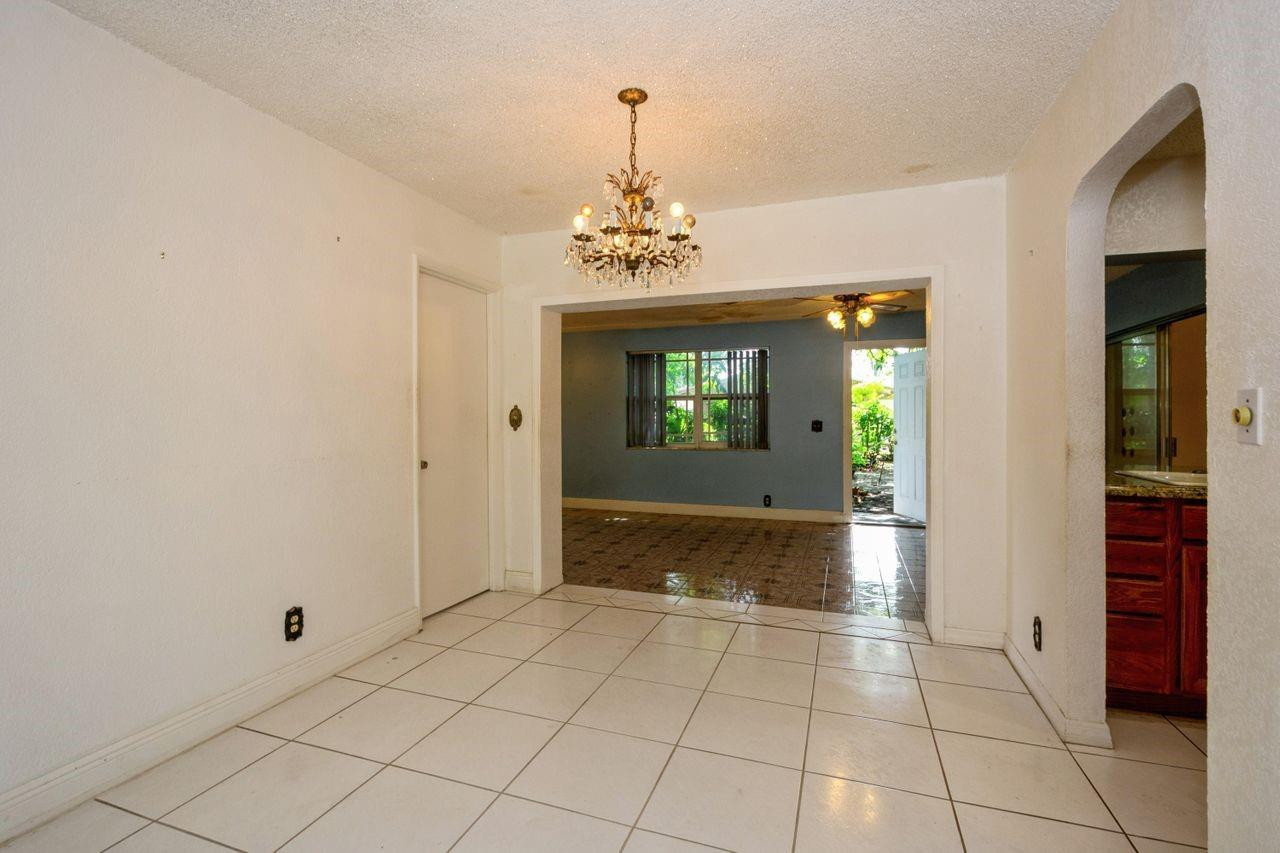 2610 NW 44th Terrace