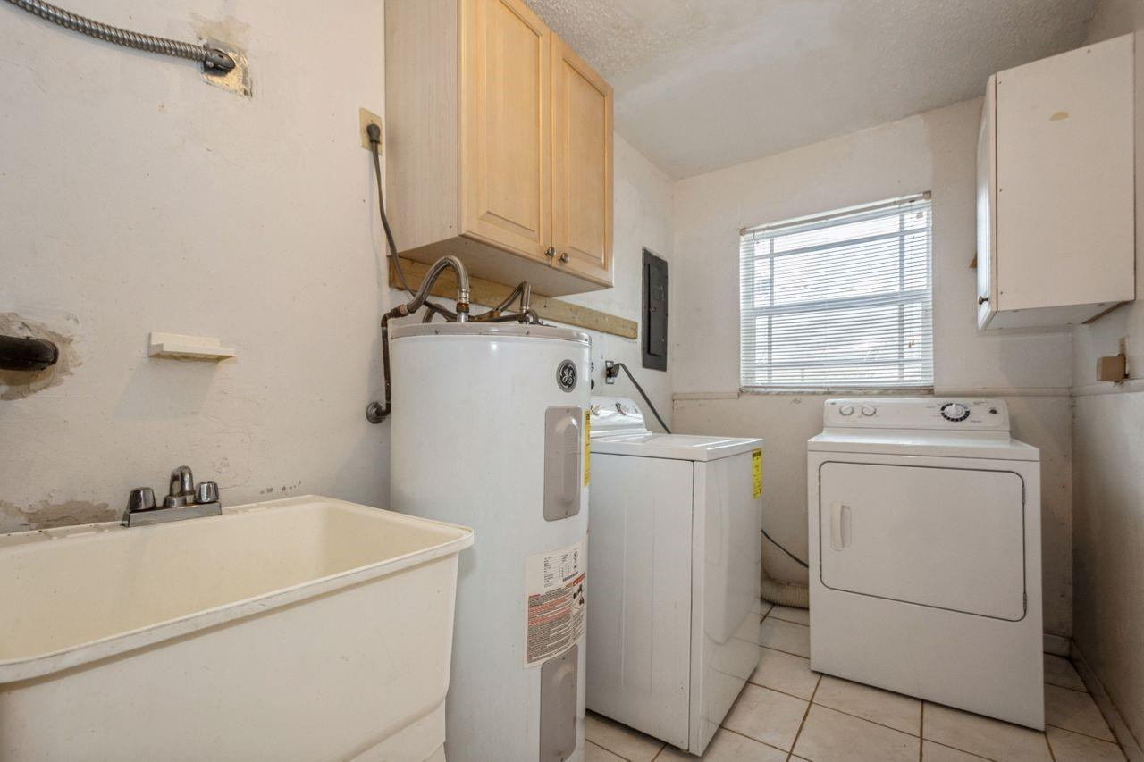 2610 NW 44th Terrace