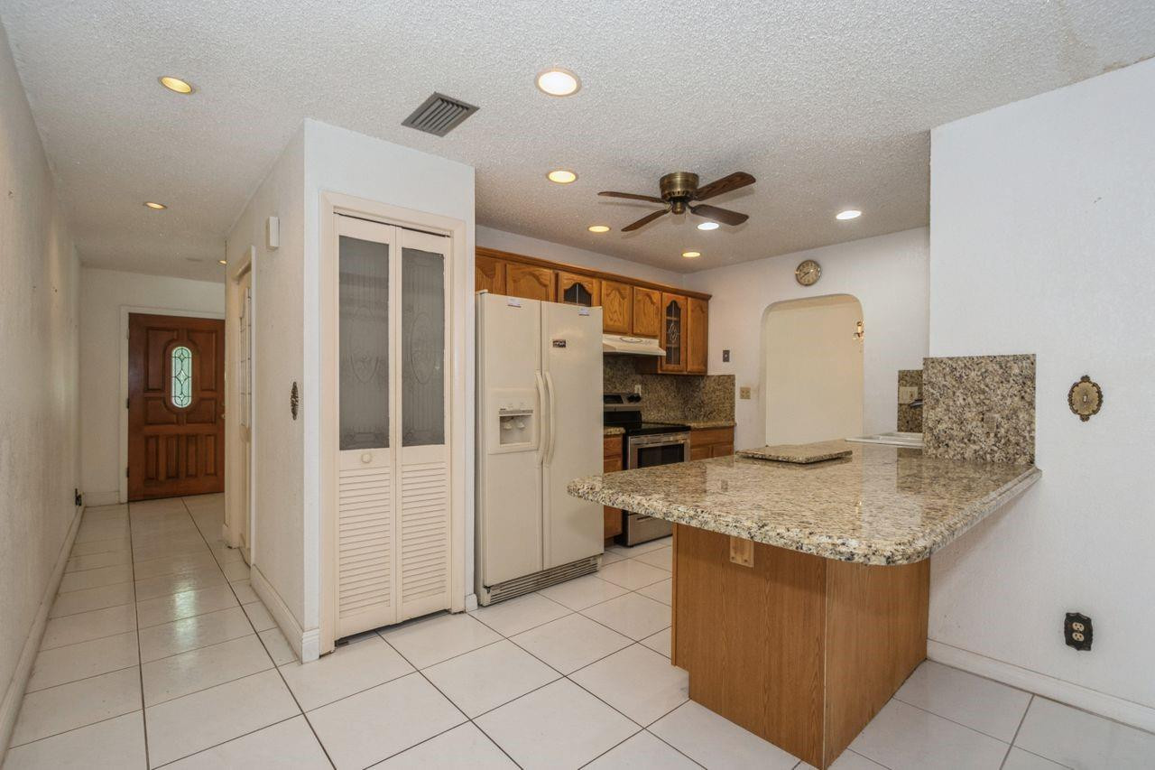 2610 NW 44th Terrace