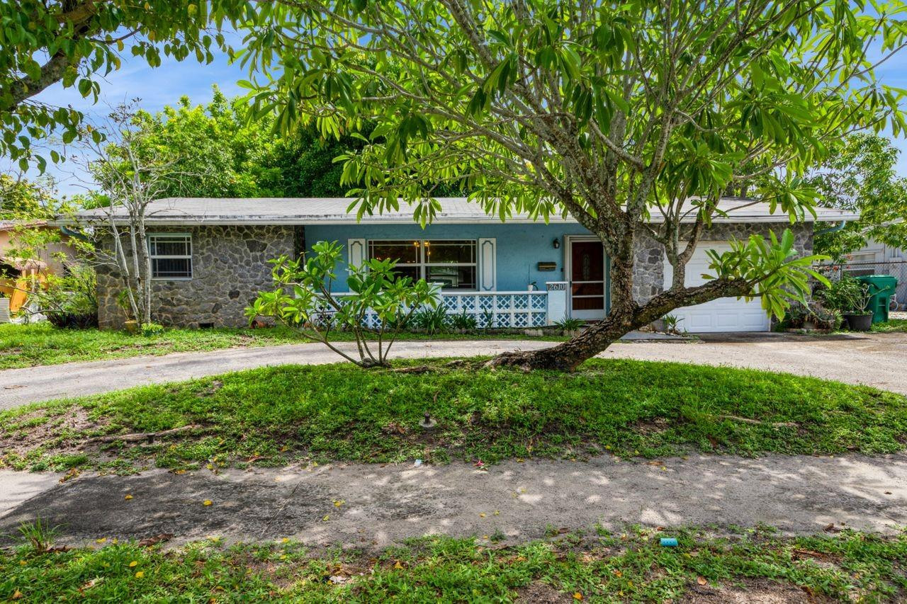 2610 NW 44th Terrace