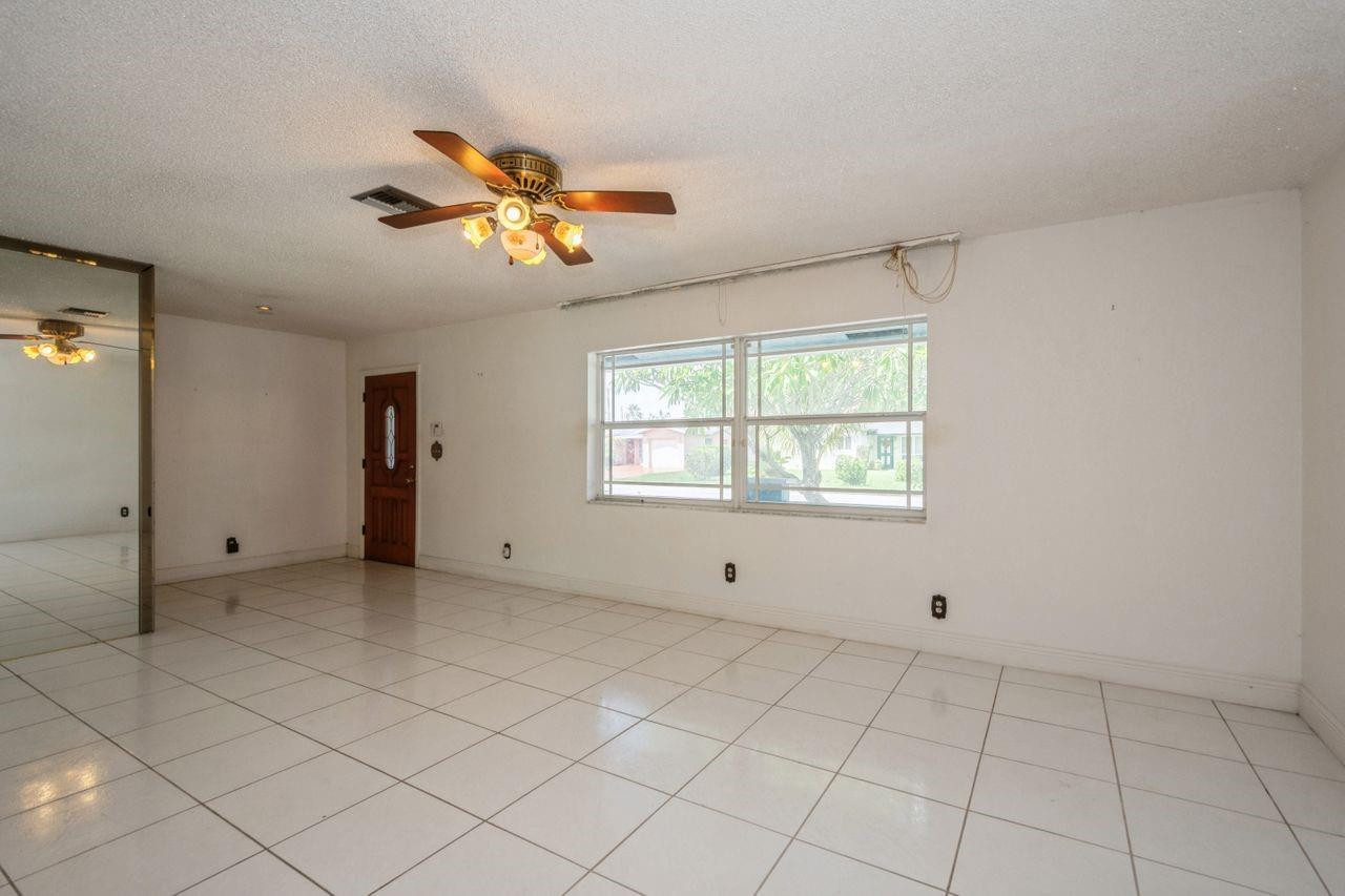 2610 NW 44th Terrace