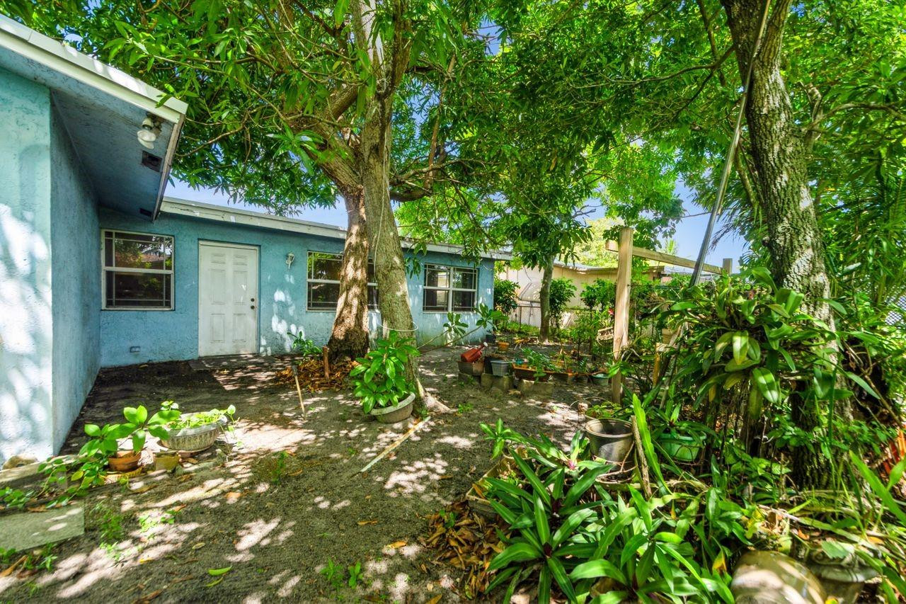2610 NW 44th Terrace