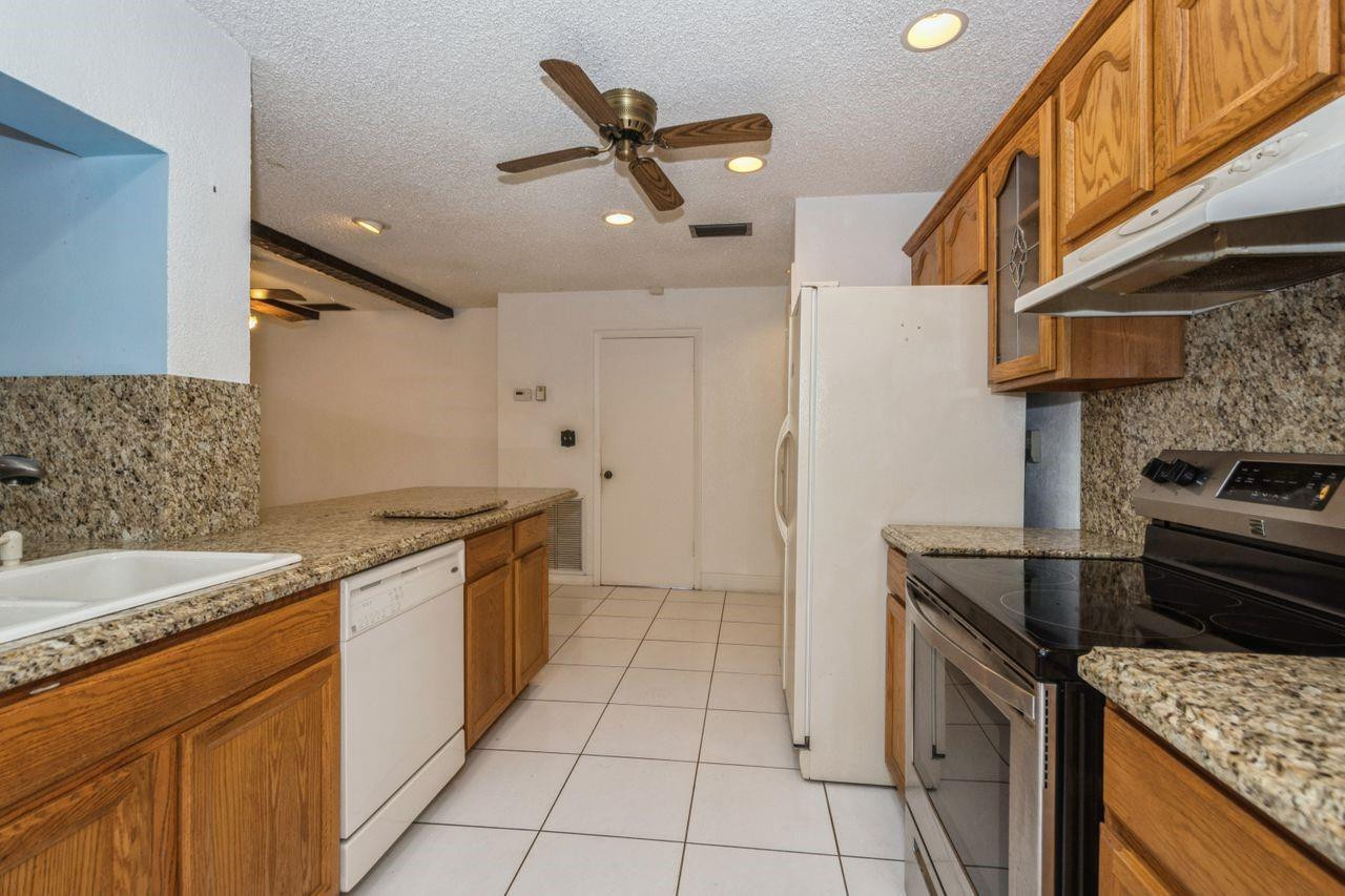 2610 NW 44th Terrace