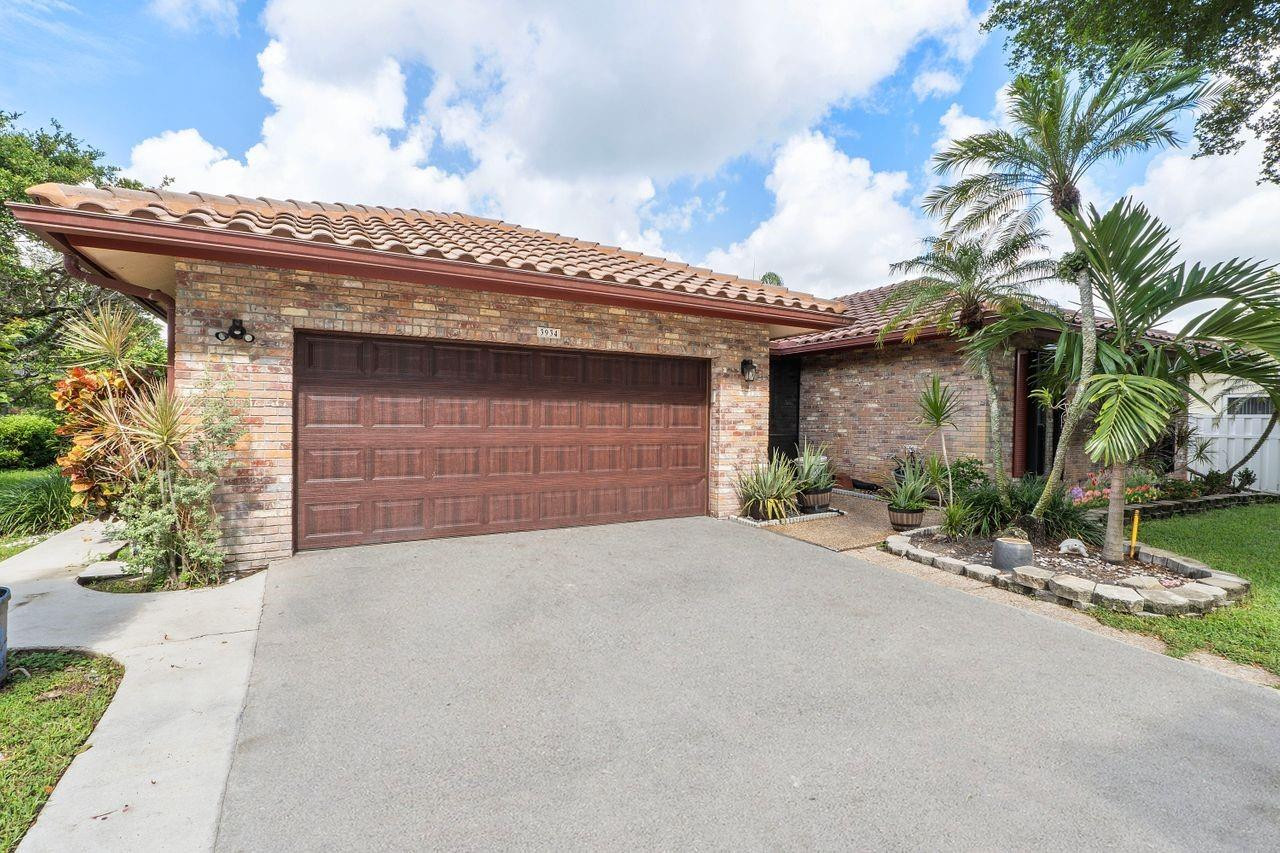 3934 NW 70th Avenue