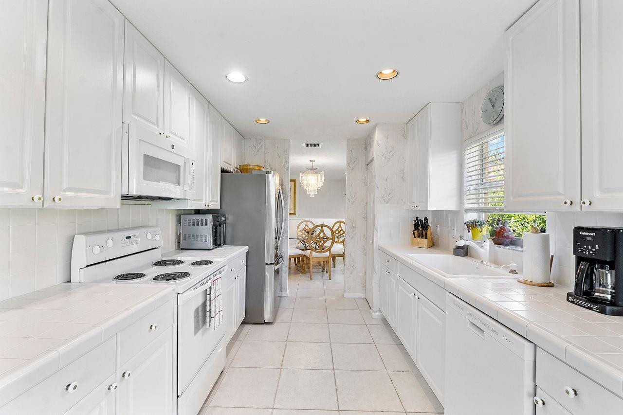 12468 Crystal Pointe Drive 201