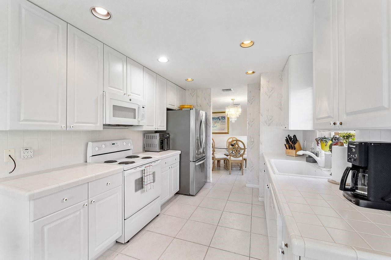 12468 Crystal Pointe Drive 201