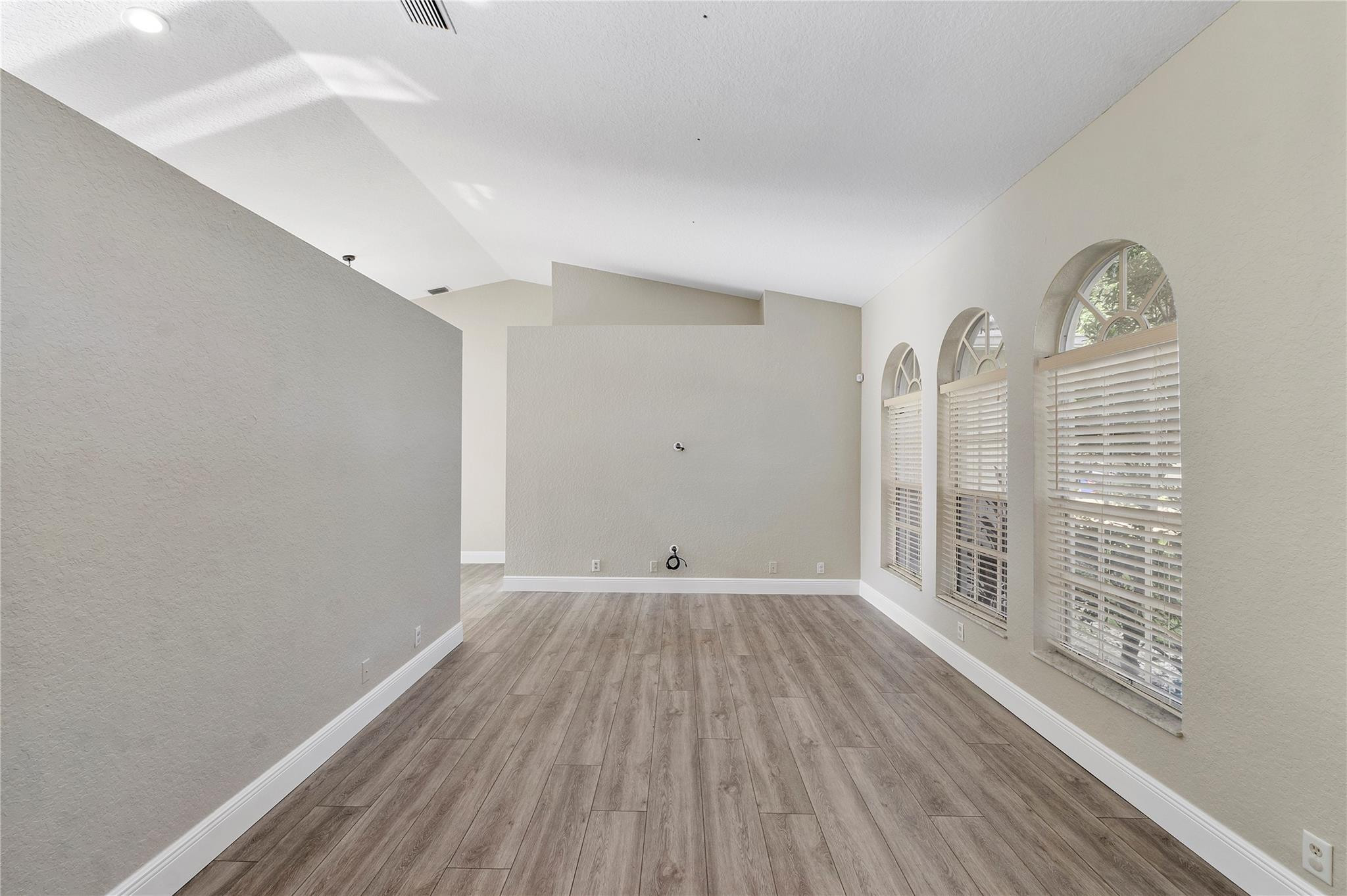 5880 NW 40th Lane