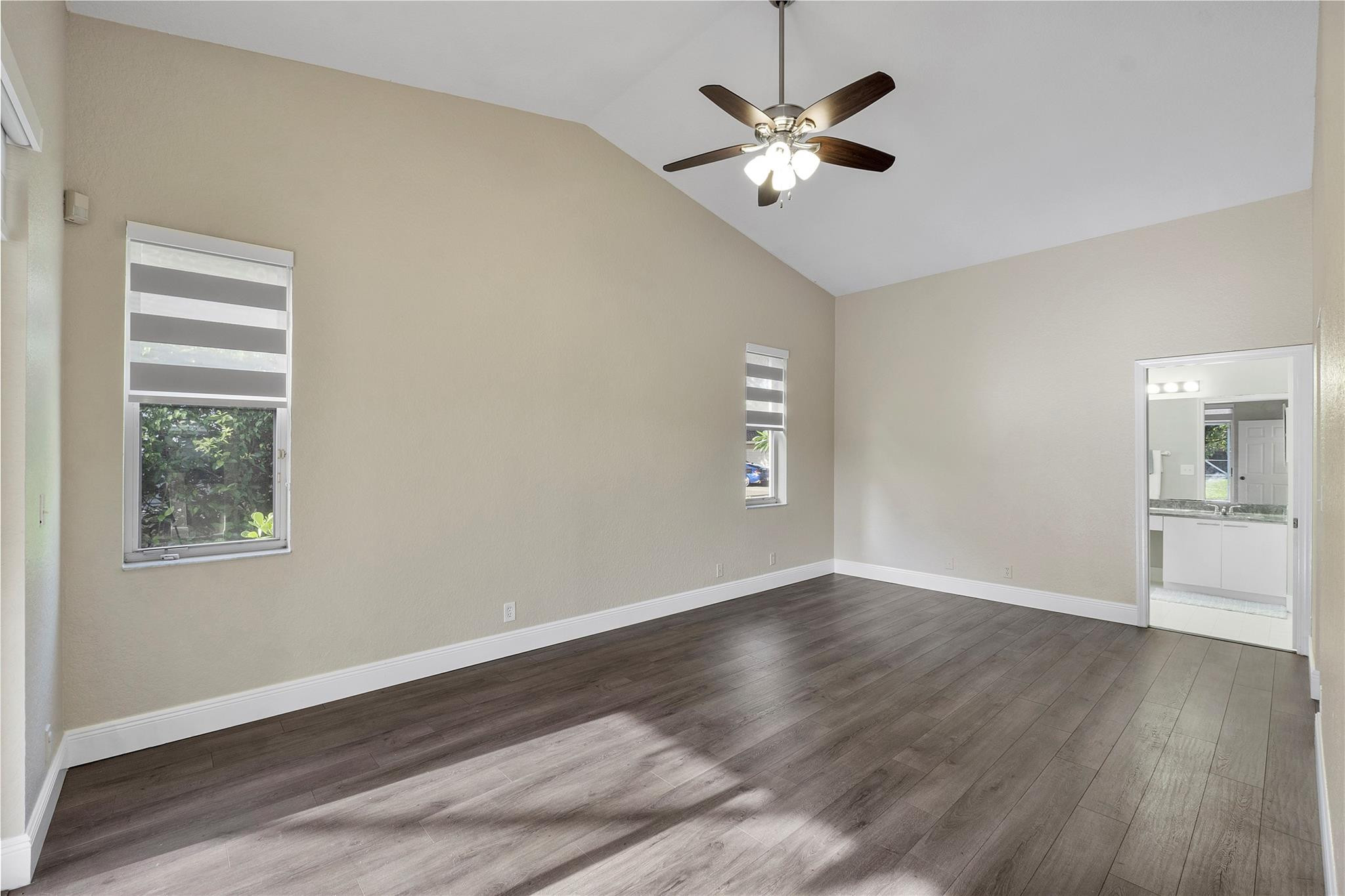 5880 NW 40th Lane