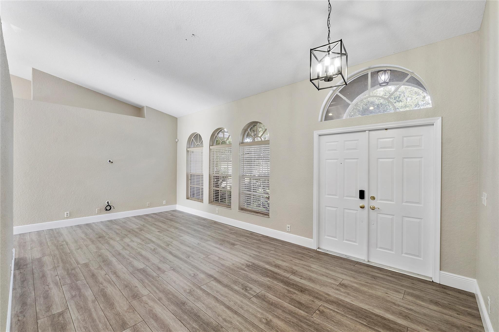 5880 NW 40th Lane