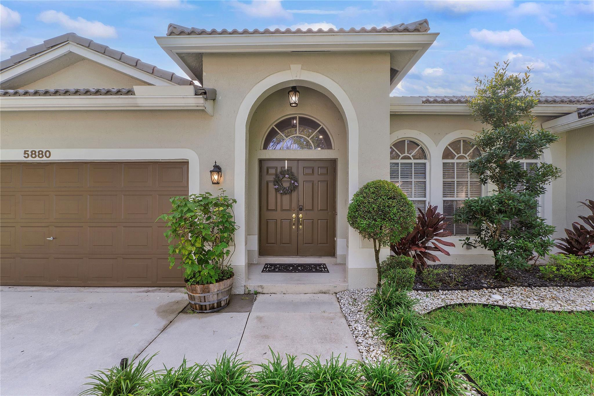 5880 NW 40th Lane