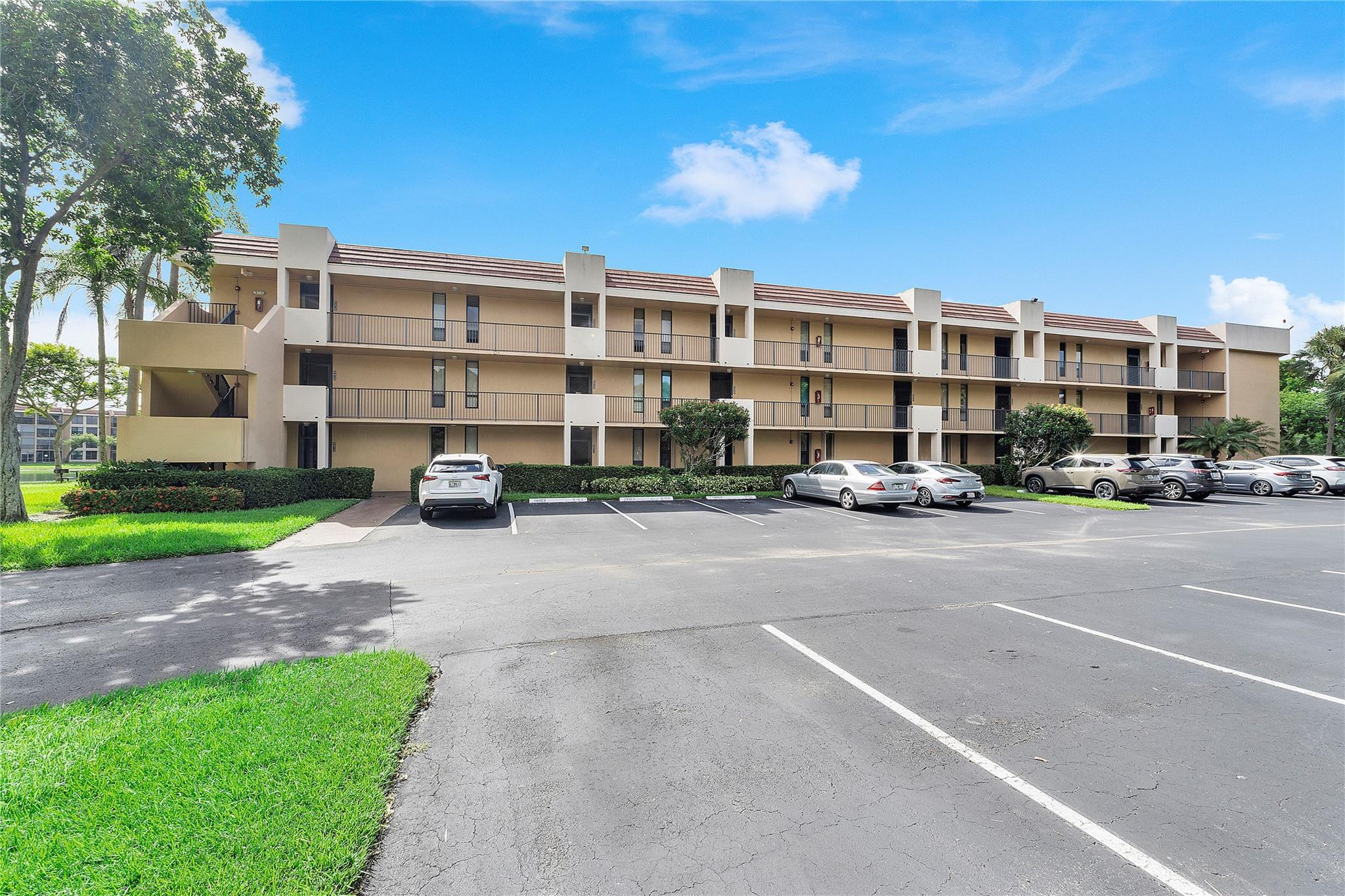 6409 Coral Lake Drive 109