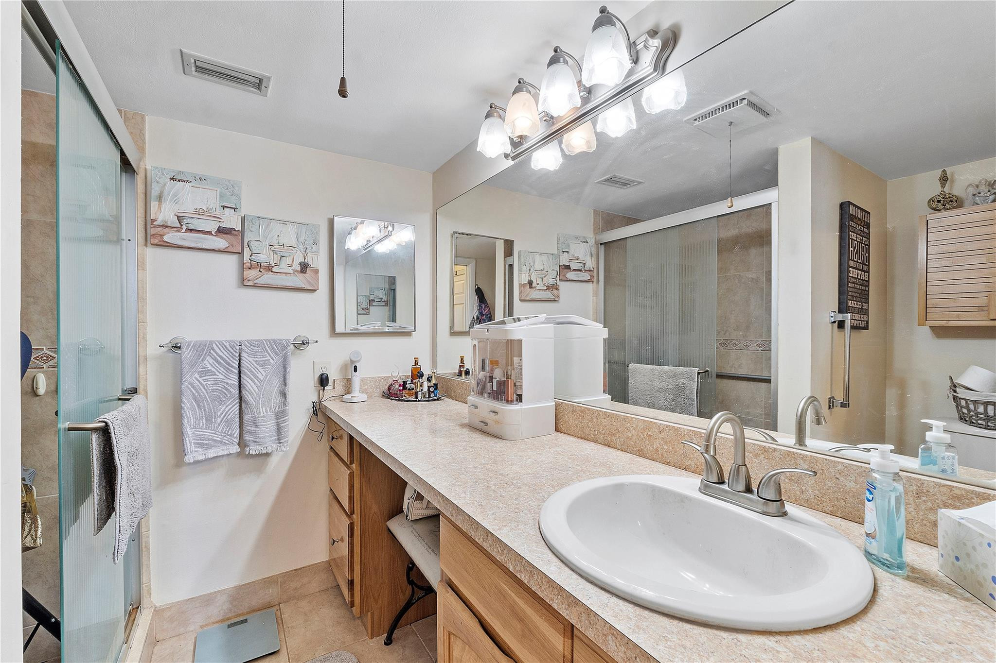 6409 Coral Lake Drive 109