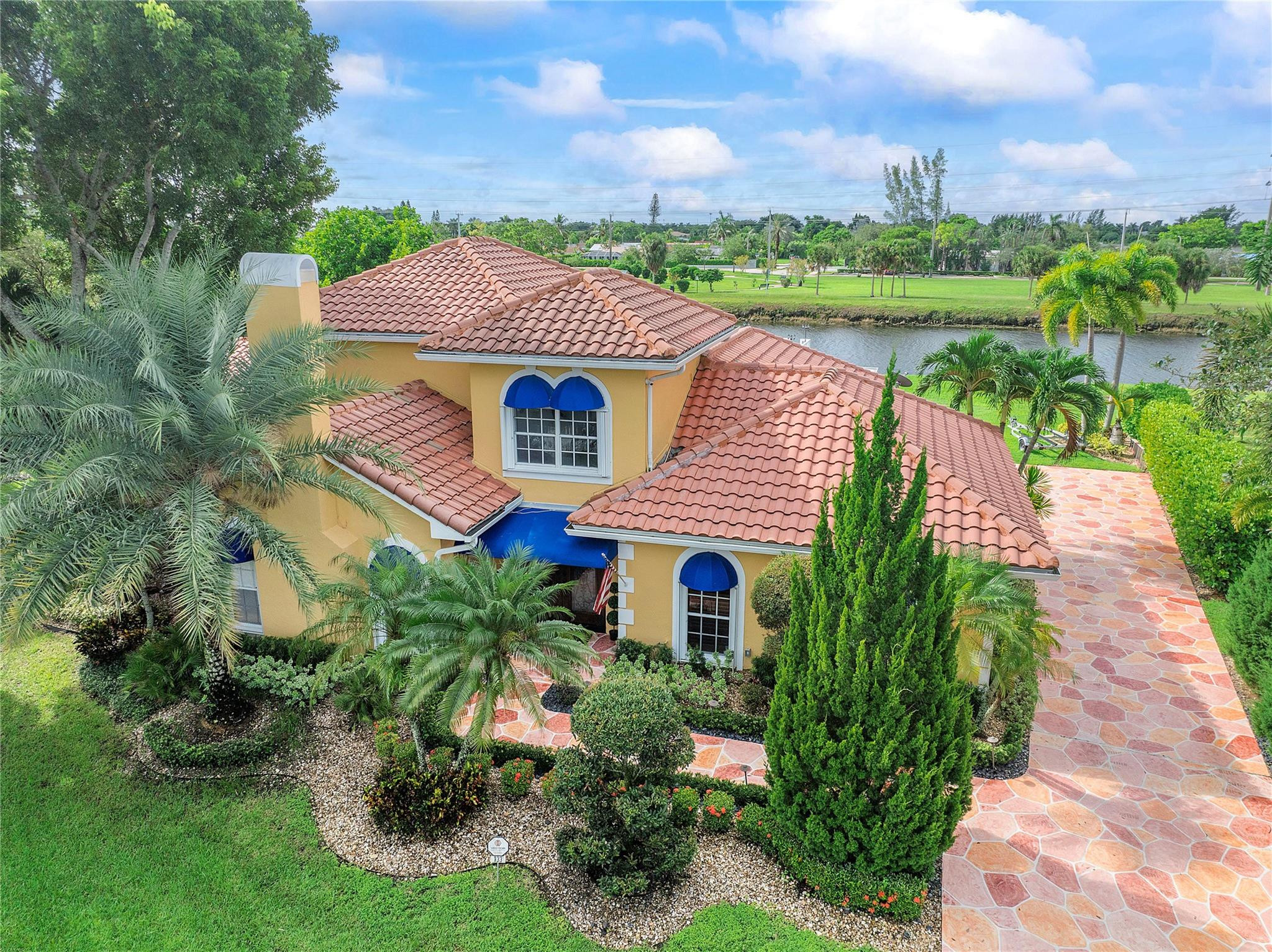 133 SW 121st Way