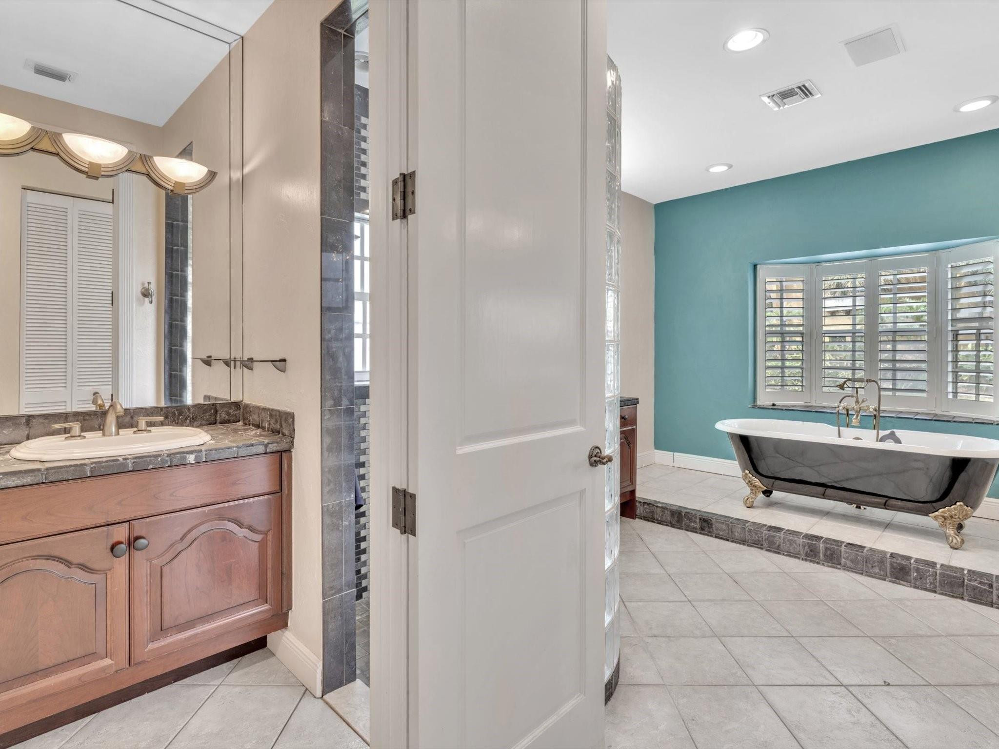 8941 SW 8th Street