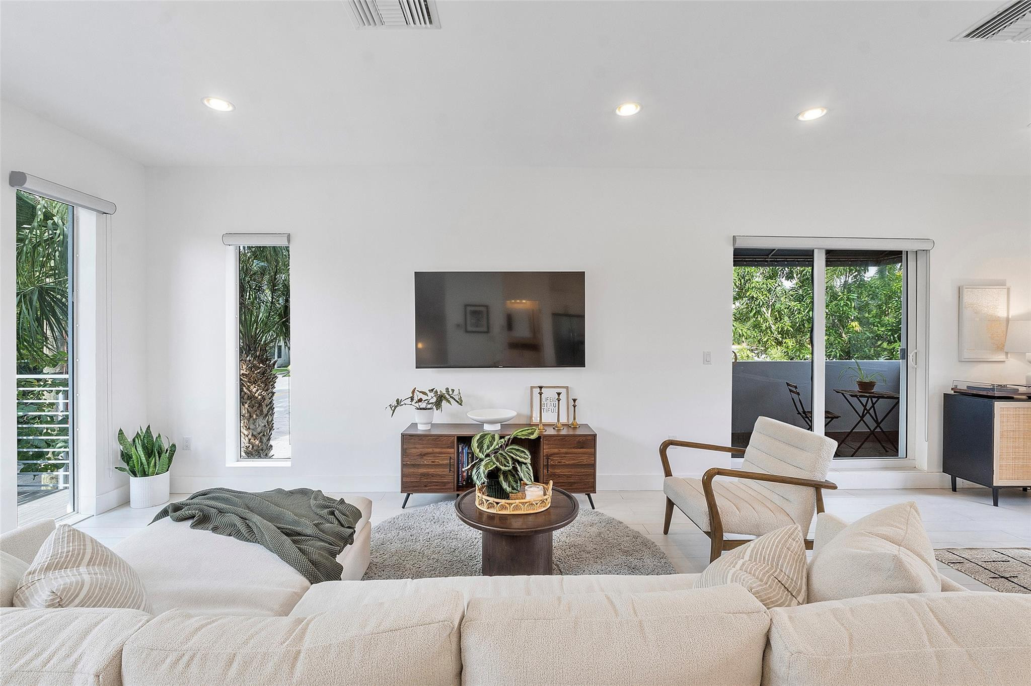600 NE 10th Avenue
