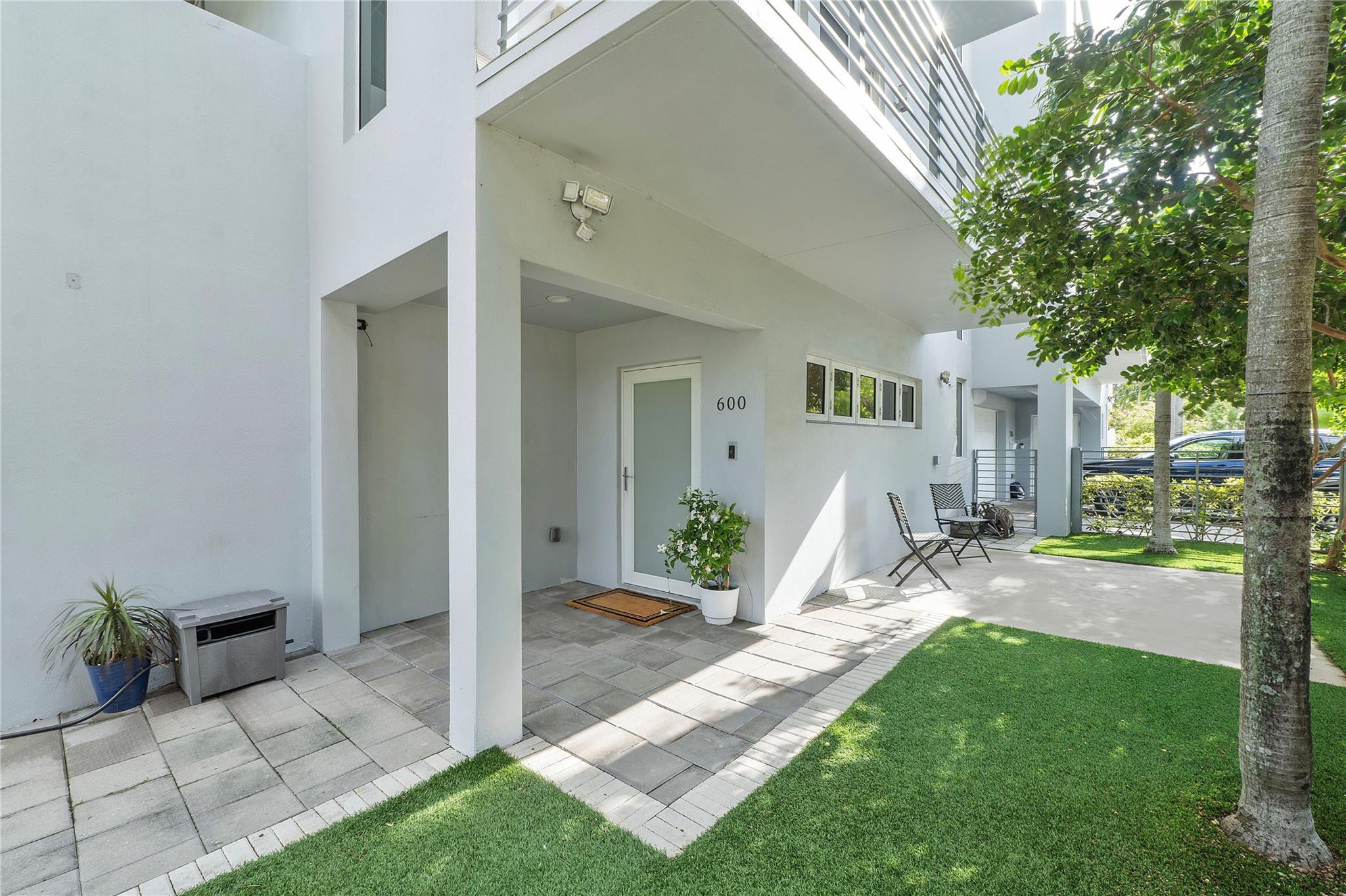 600 NE 10th Avenue