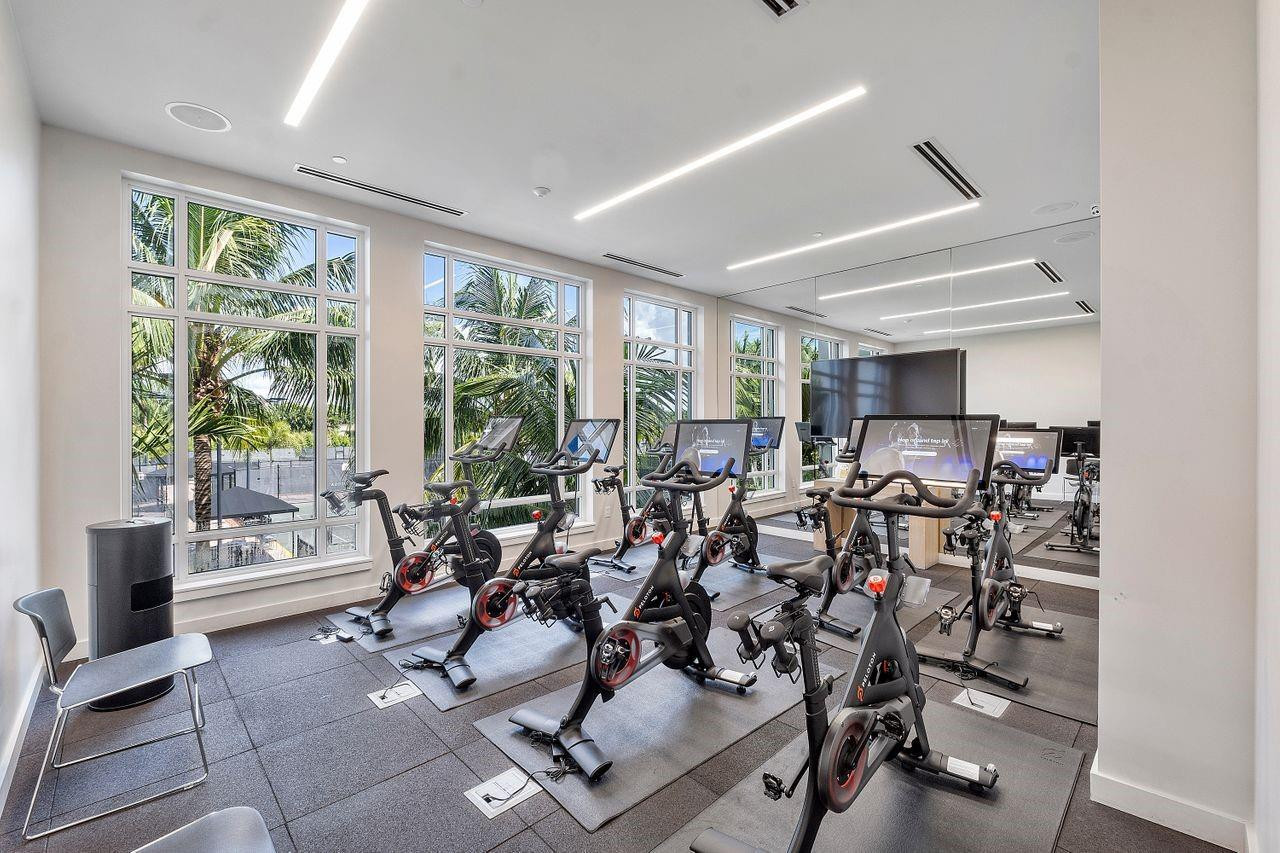 7963 Villa D Este Way