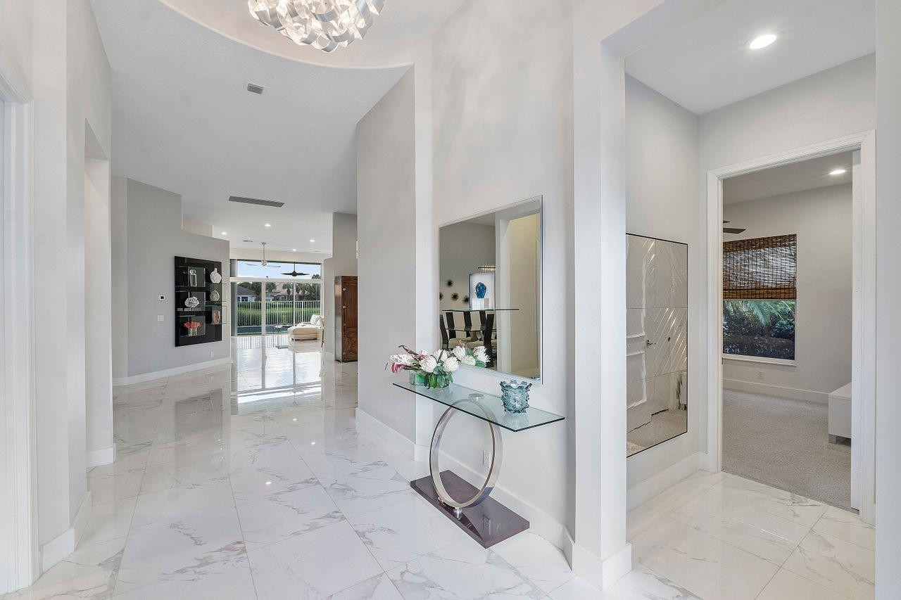 7963 Villa D Este Way