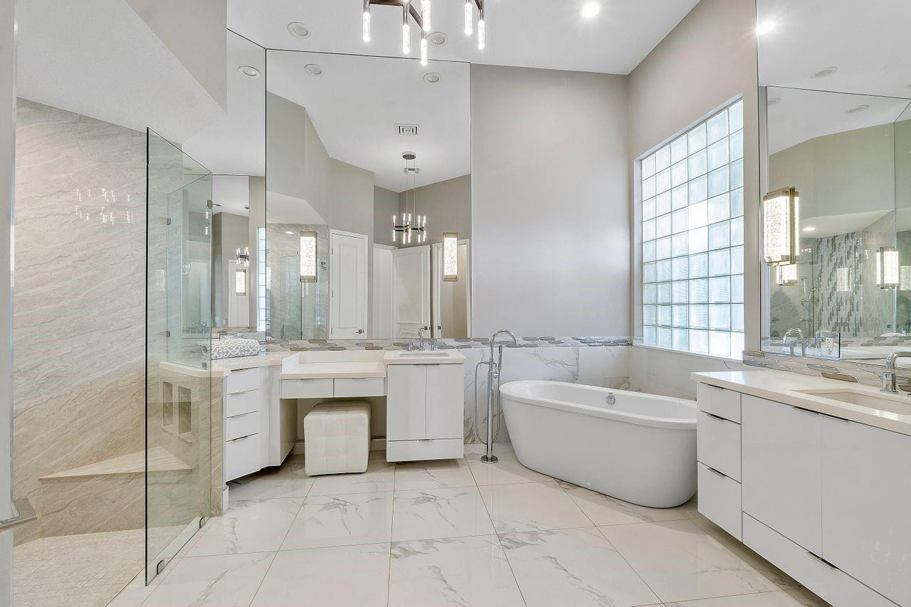 7963 Villa D Este Way