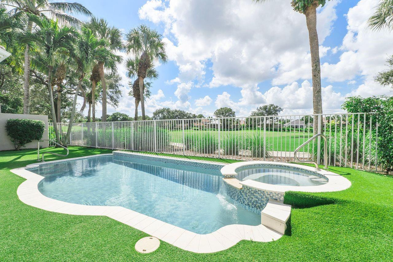 7963 Villa D Este Way