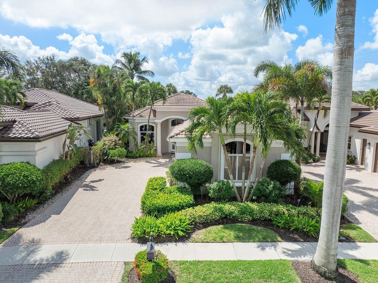 7963 Villa D Este Way