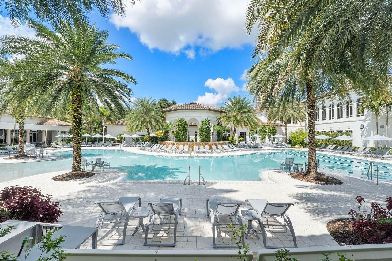 7963 Villa D Este Way