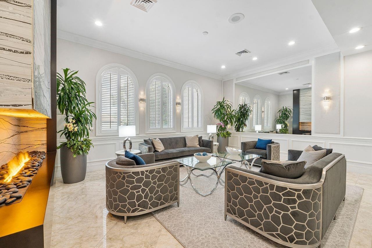 7963 Villa D Este Way