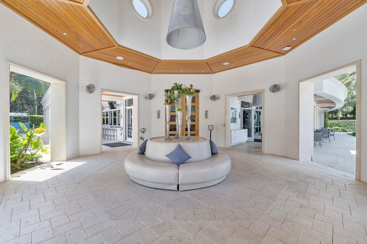 7963 Villa D Este Way