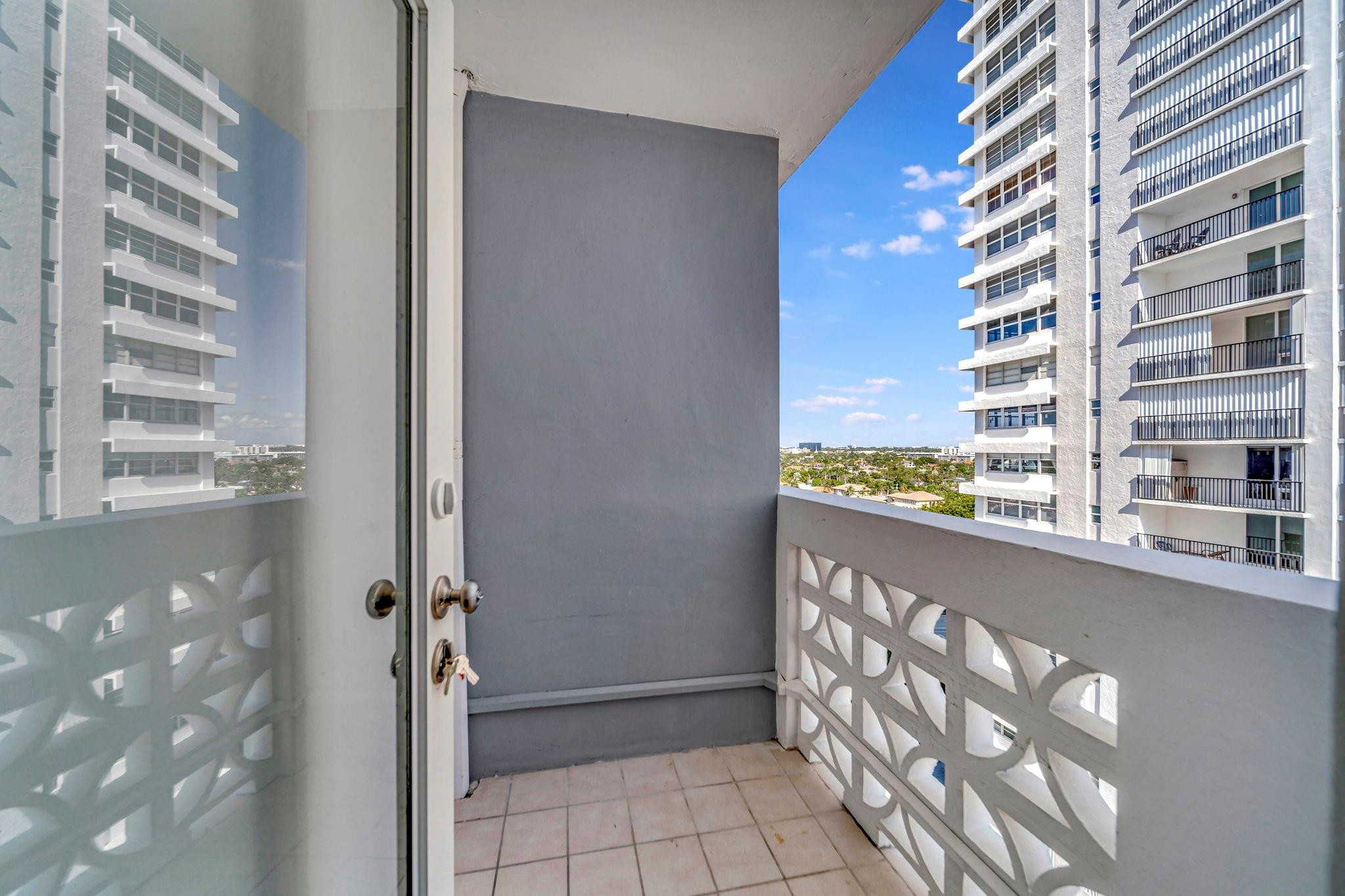 4250 Galt Ocean Drive 11G
