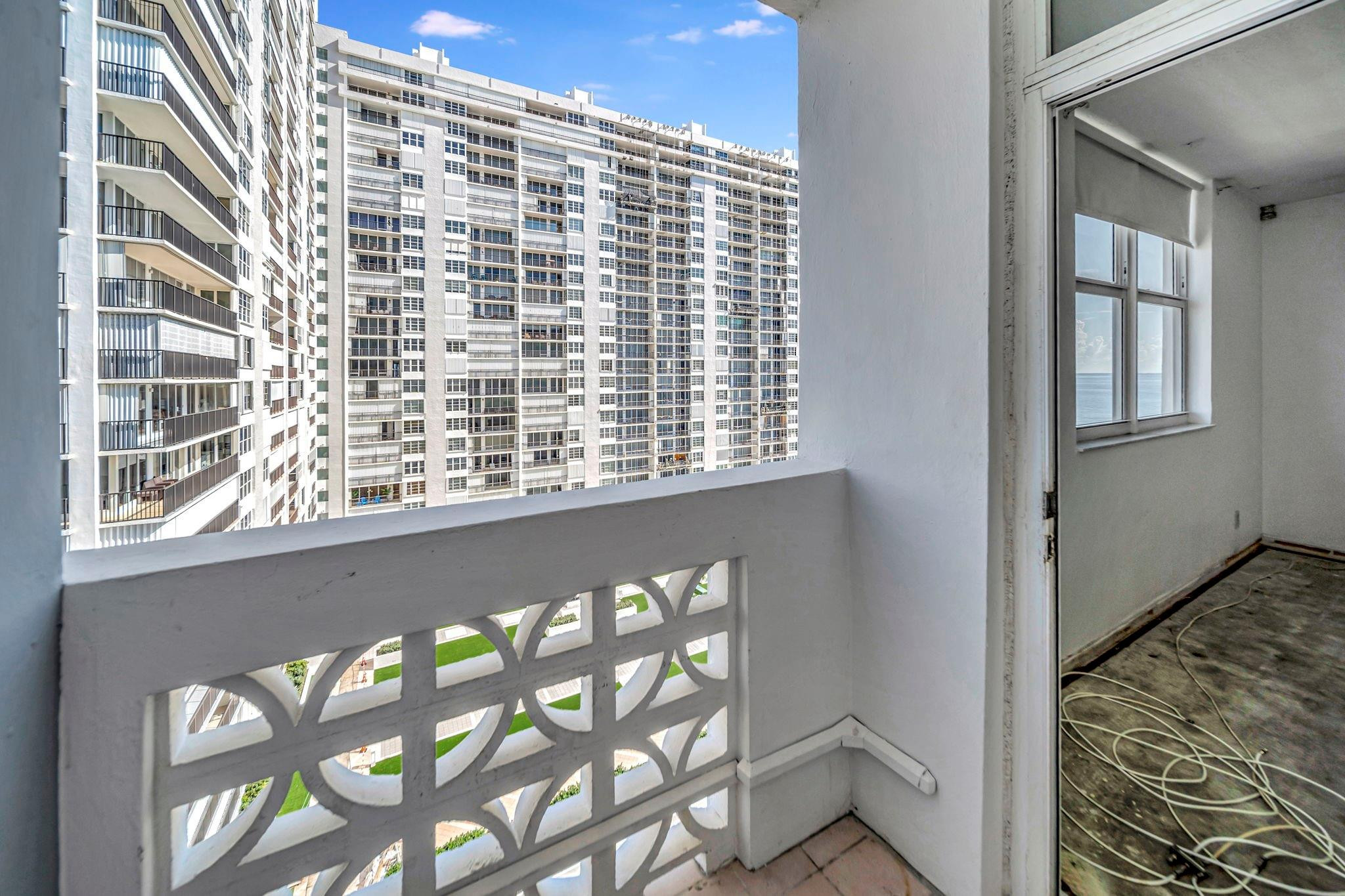 4250 Galt Ocean Drive 11G