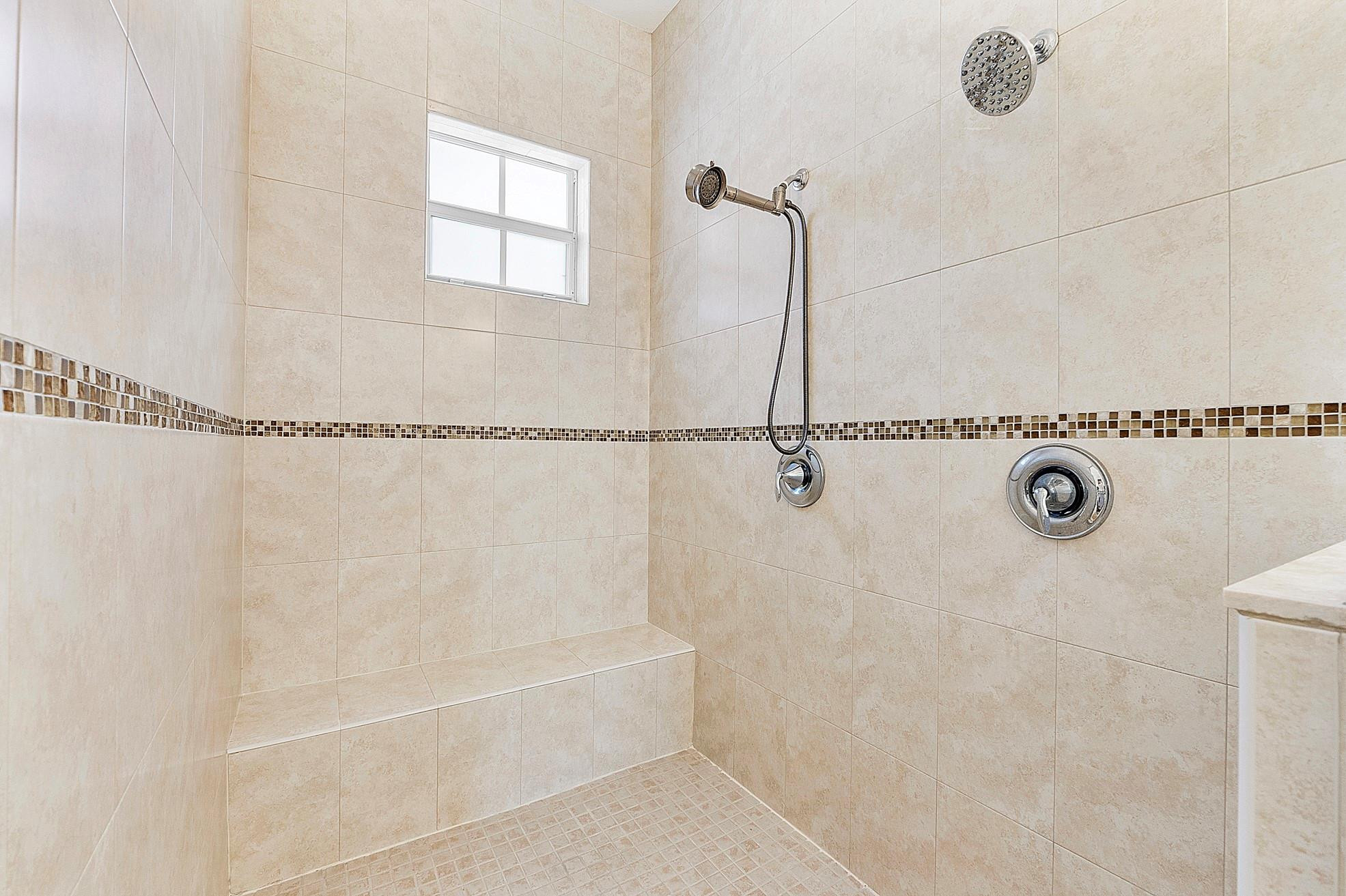 8186 NW 127th Lane 31-E