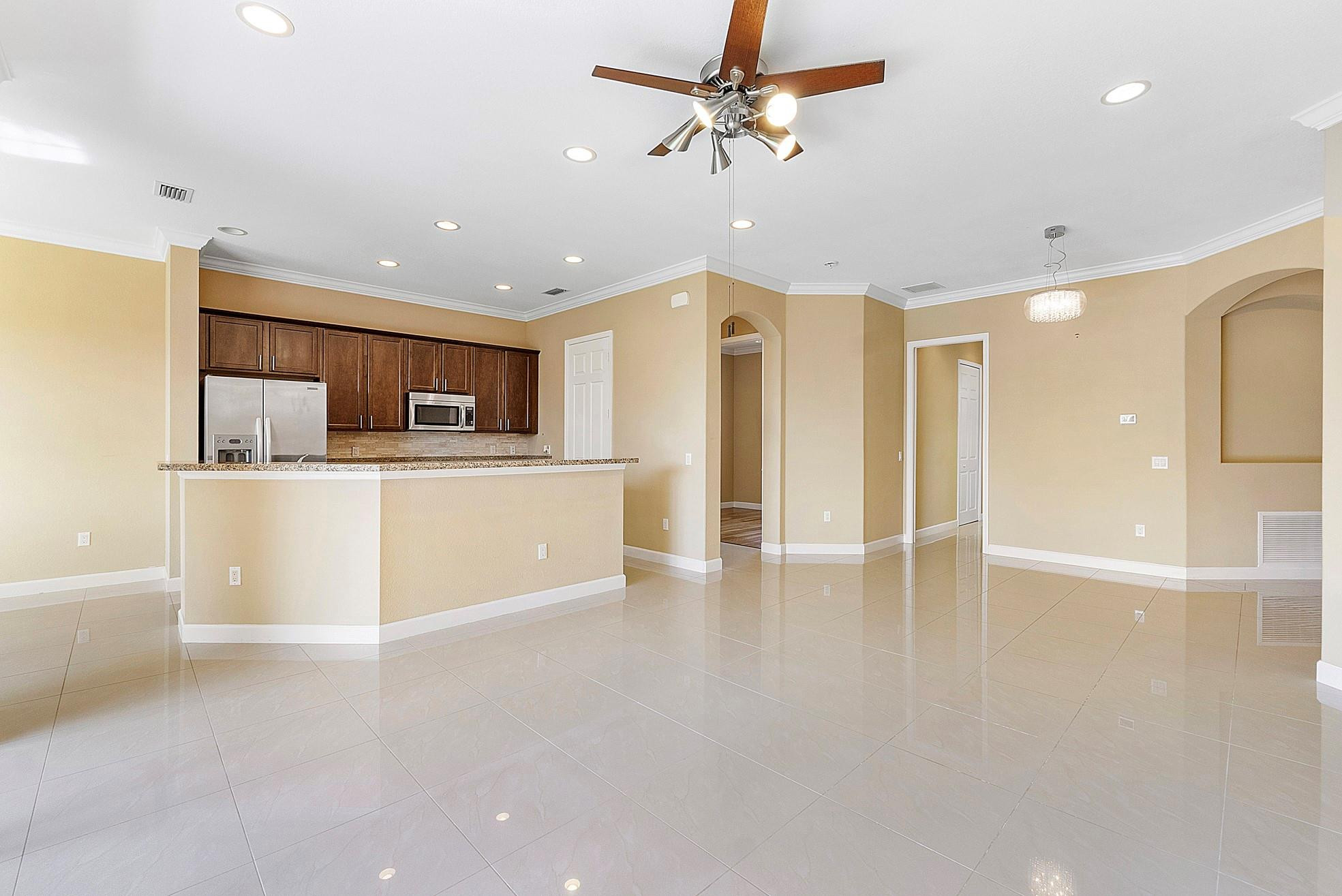 8186 NW 127th Lane 31-E