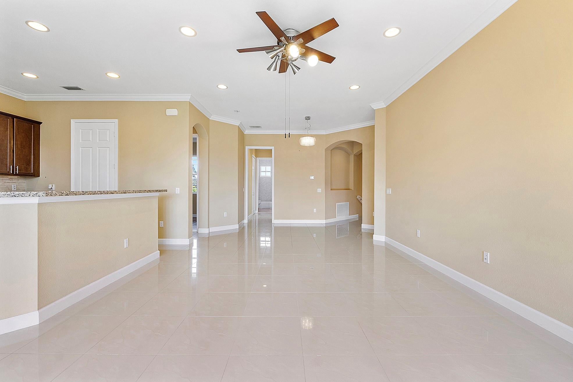 8186 NW 127th Lane 31-E